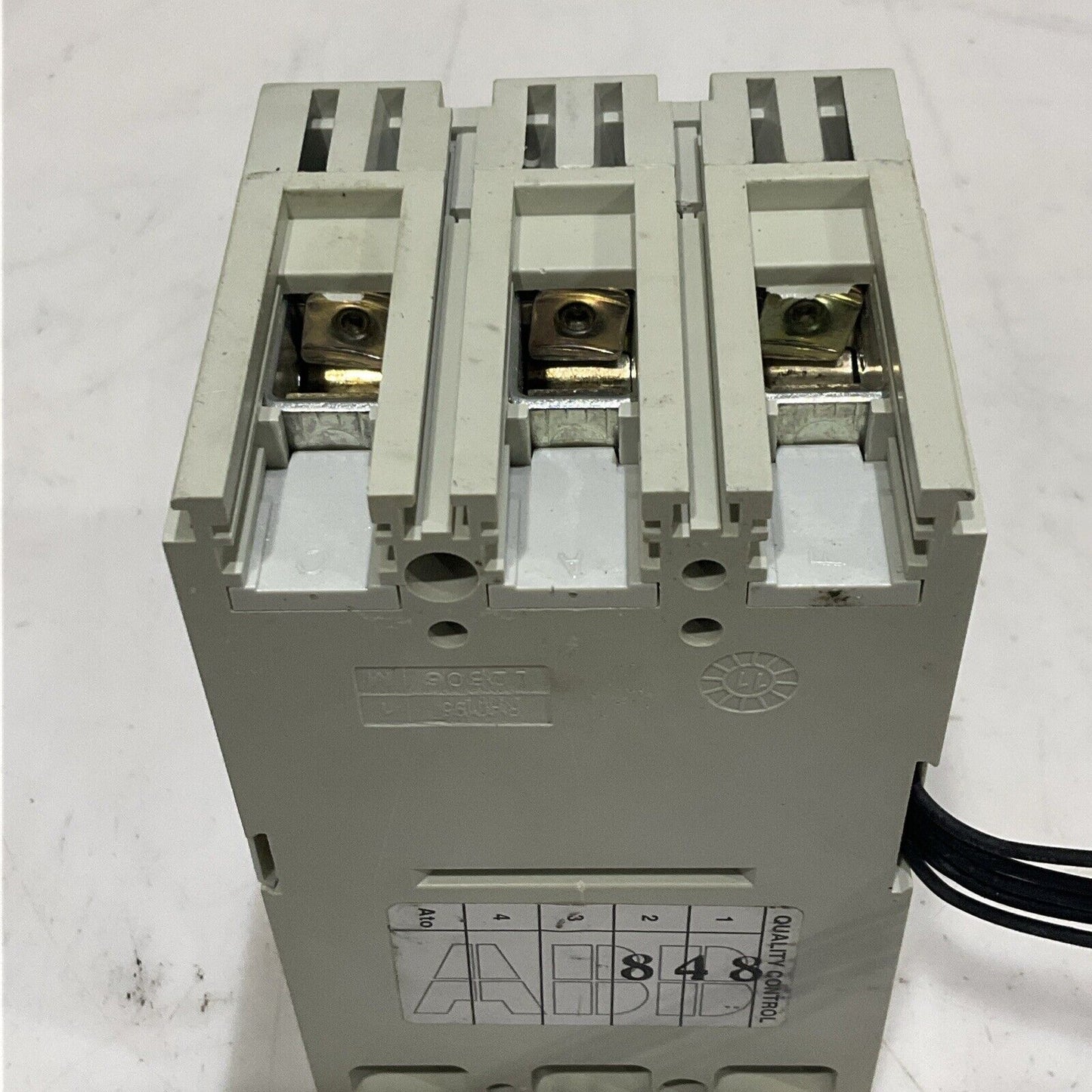ABB SACE TMAX T1 N 100 CIRCUIT BEAKER 3 P 40 A 500 V TYPE T1N U3S