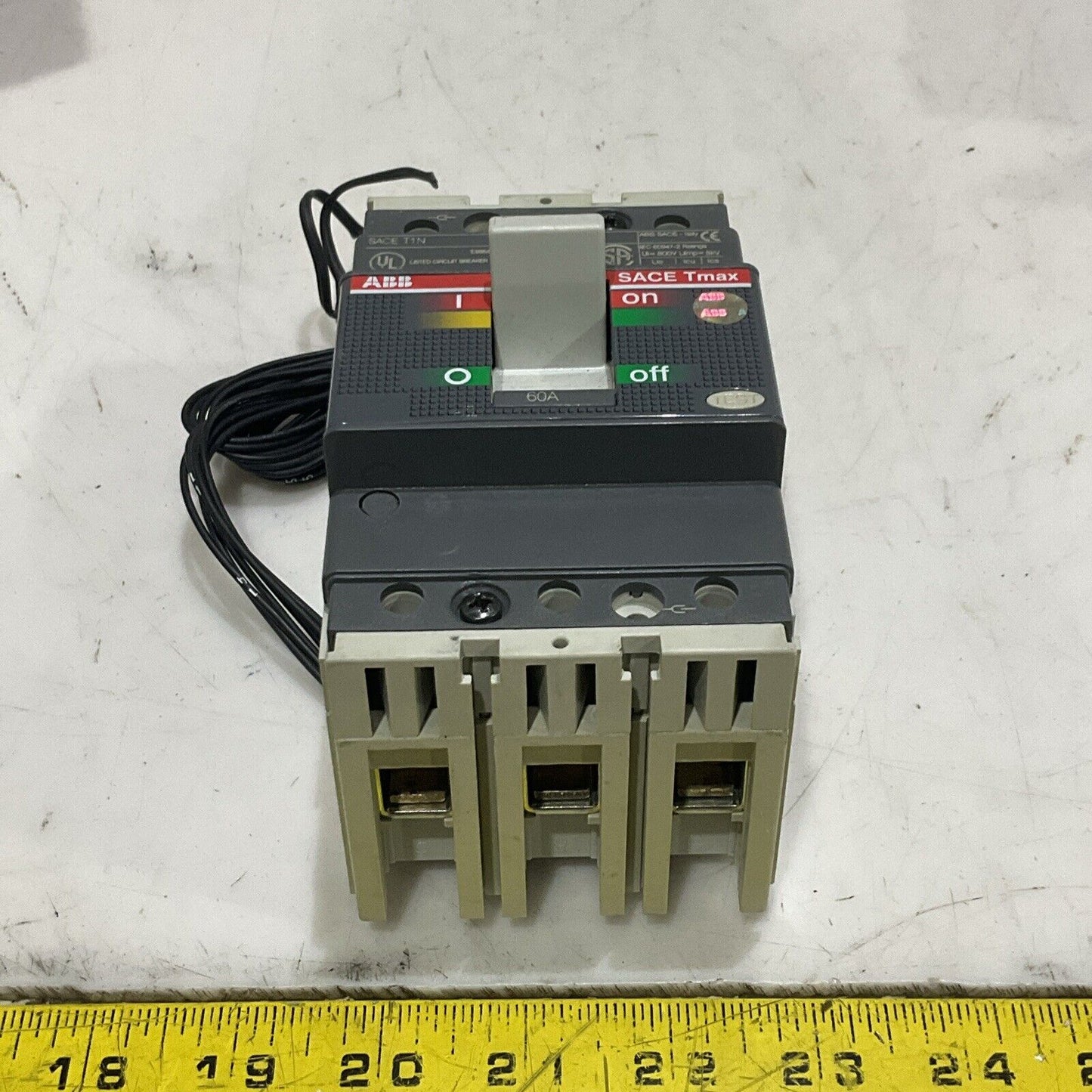 ABB SACE TMAX T1 N 100 CIRCUIT BEAKER 3 P 40 A 500 V TYPE T1N U3S