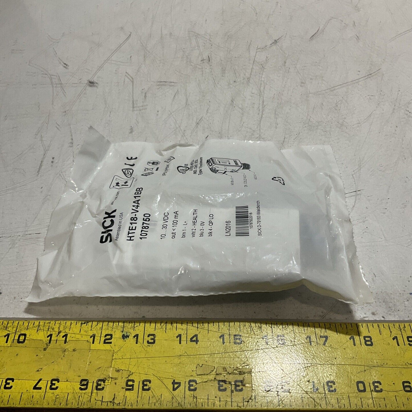 SICK HTE18-V4A1BB 1078750 PHOTOELECTRIC SENSOR LOT OF 2 U3S