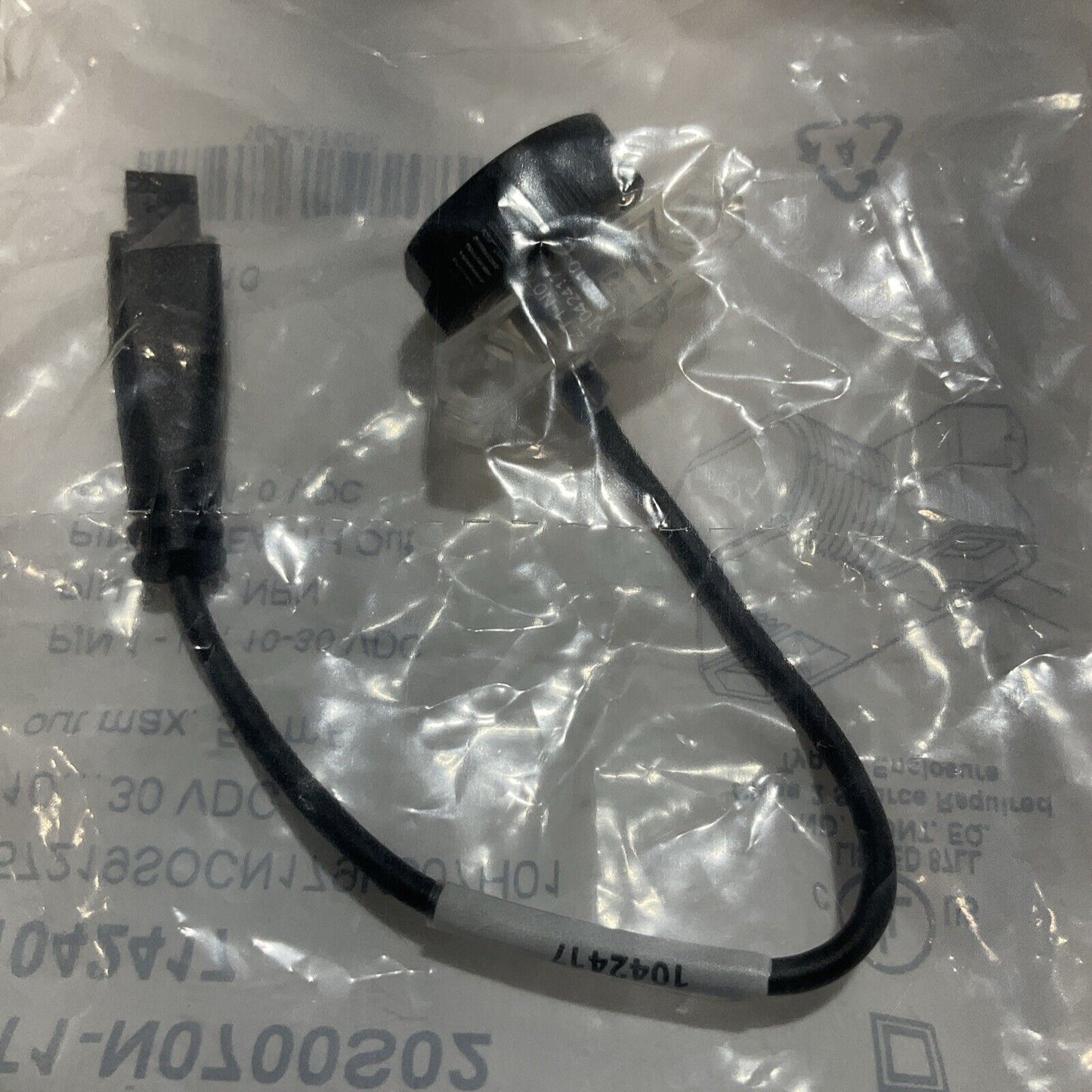SICK ZT1-N0700S02 SENSOR PROXIMITY BELT TAB LOCATION 30VDC LOT OF 2 U3S