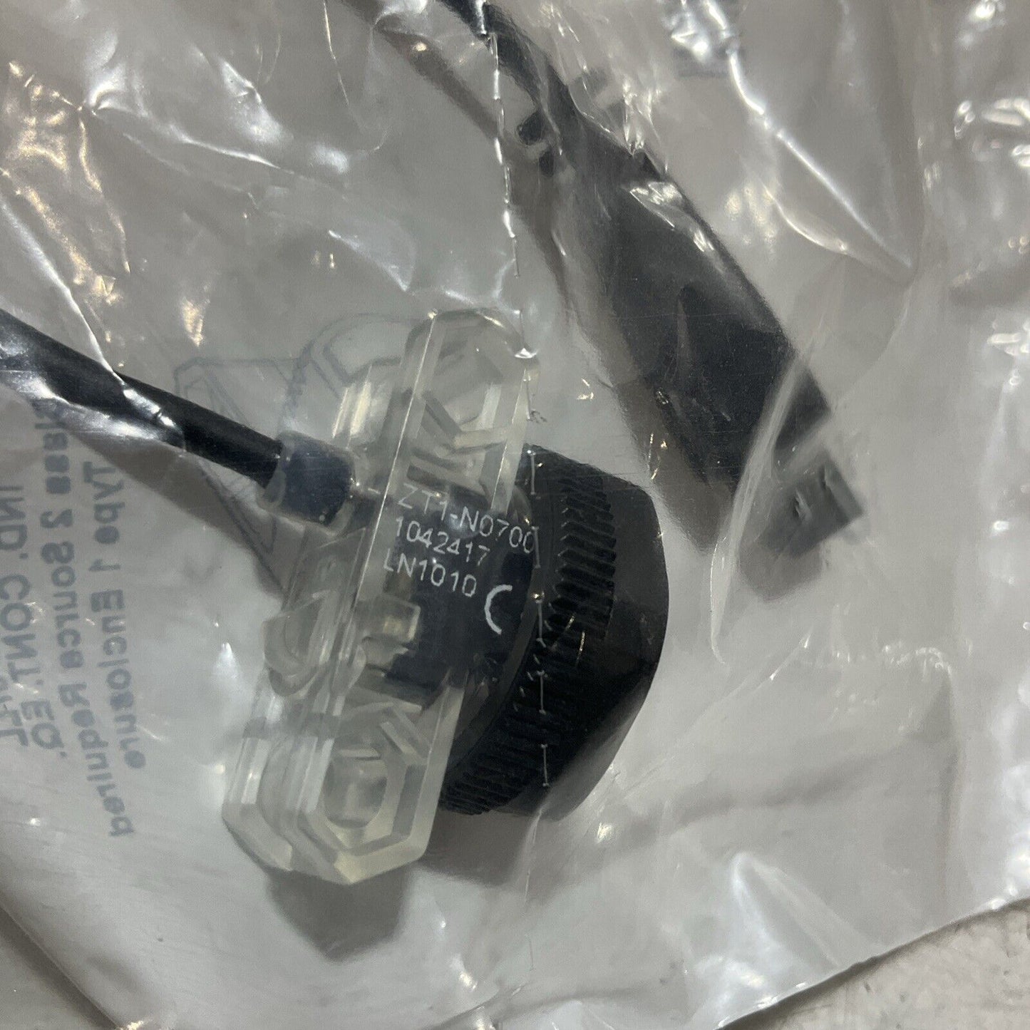 SICK ZT1-N0700S02 SENSOR PROXIMITY BELT TAB LOCATION 30VDC LOT OF 2 U3S
