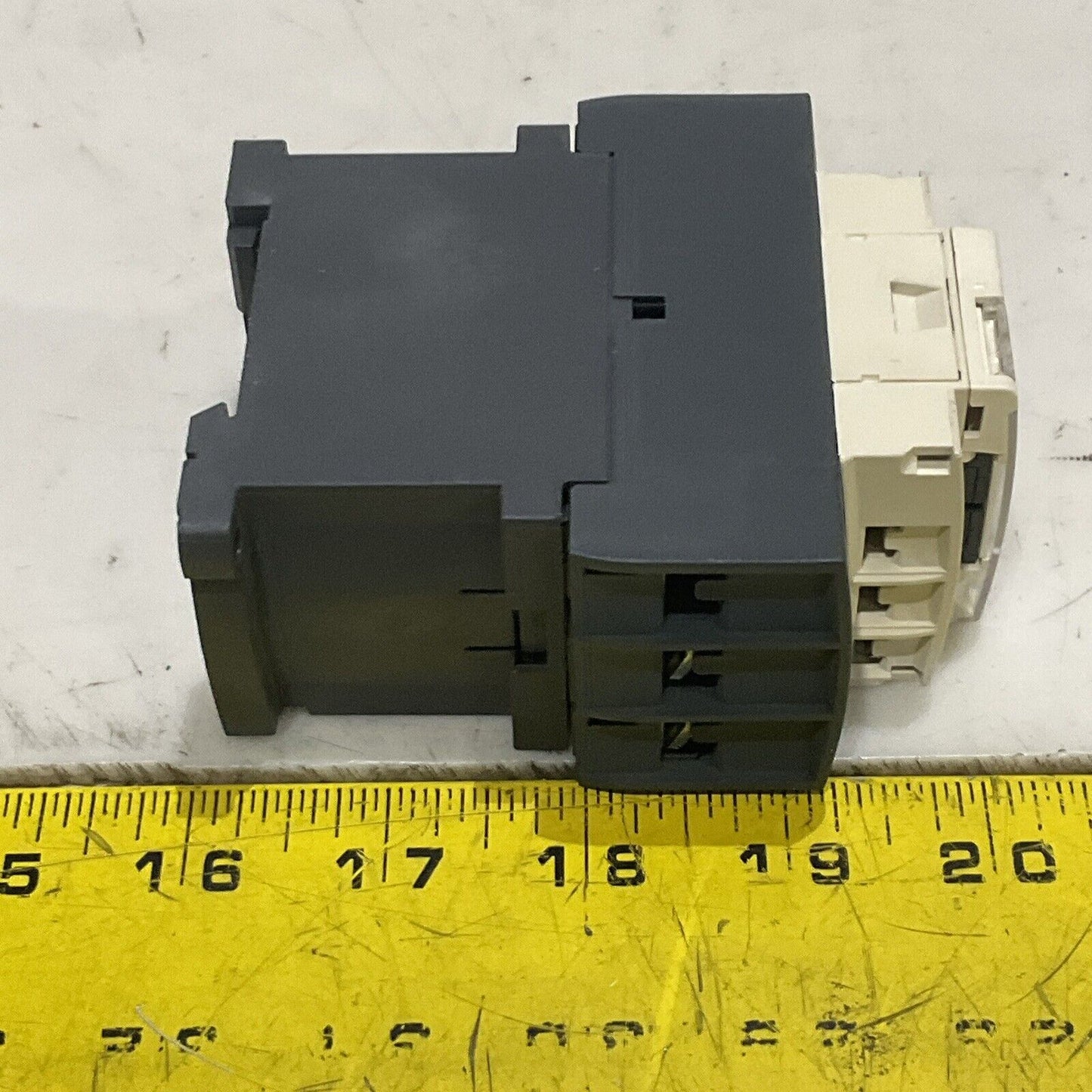 SCHNEIDER ELECTRIC LAD4TBDL LC1D25 CONTACTOR 25A 600V 50/60 HZ U3S