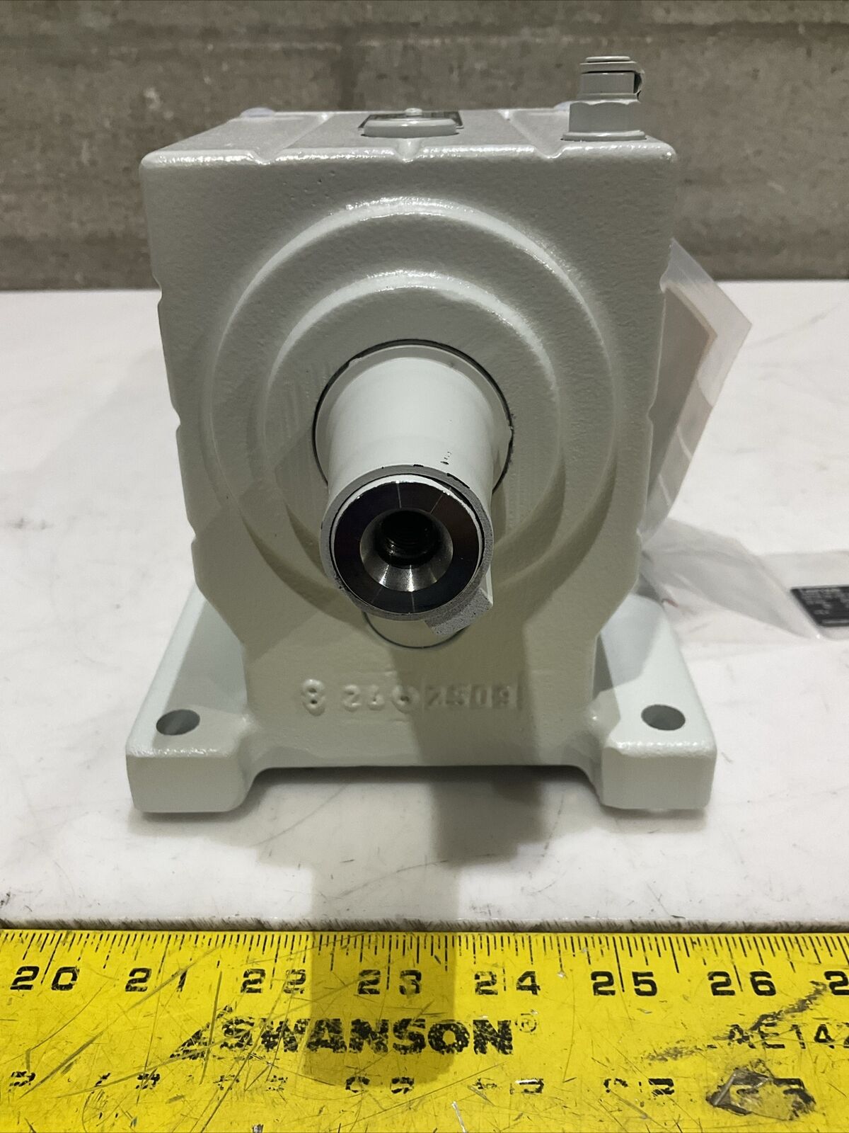 LENZE MCS 09H41LRS0B0-Z0D0-ST500N-R2SU GST05-2S 09HC41 SERVO MOTOR 160V U3S