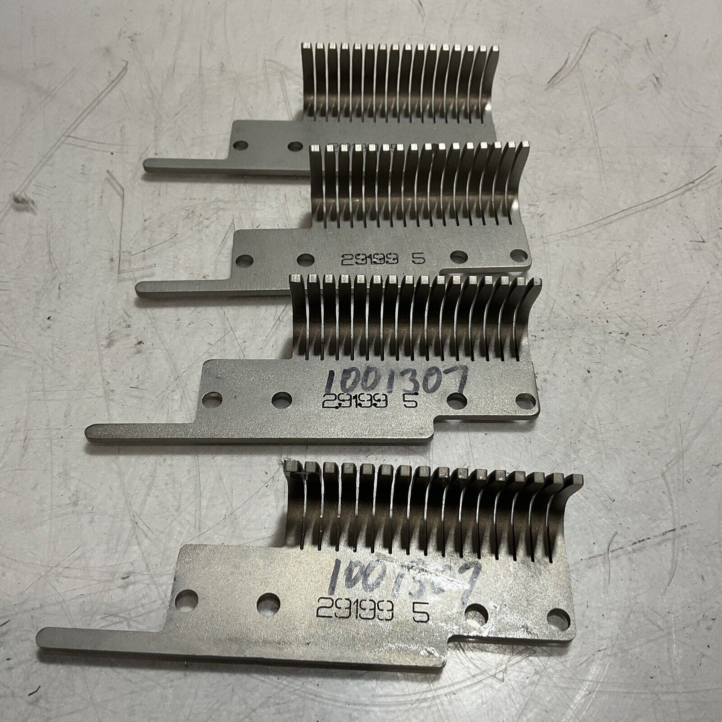 GRASSELLI 29199-5 BLADE GUIDE LEFT LOT OF 4 RM6