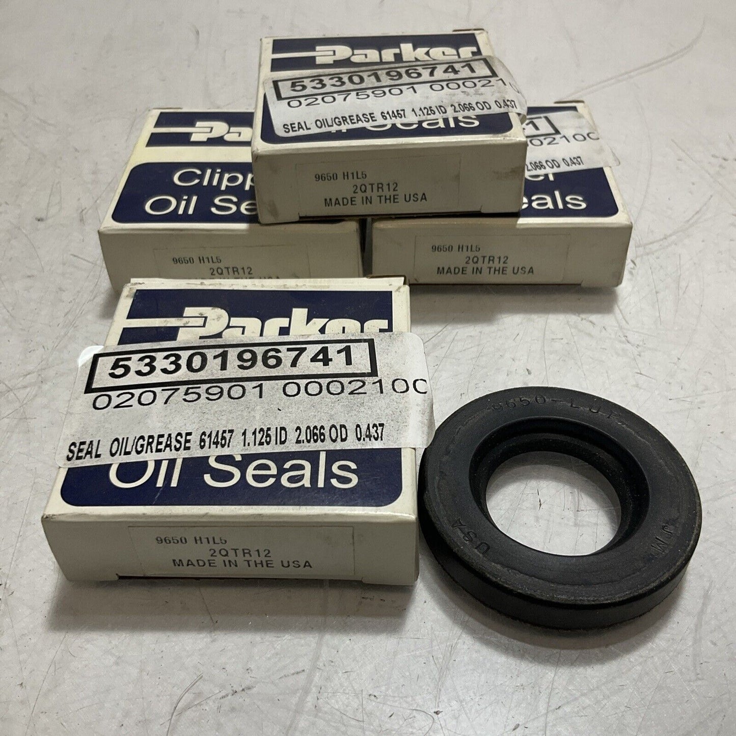 PARKER 2QTR12 CLIPPER OIL SEALS LOT OF 4 U3S