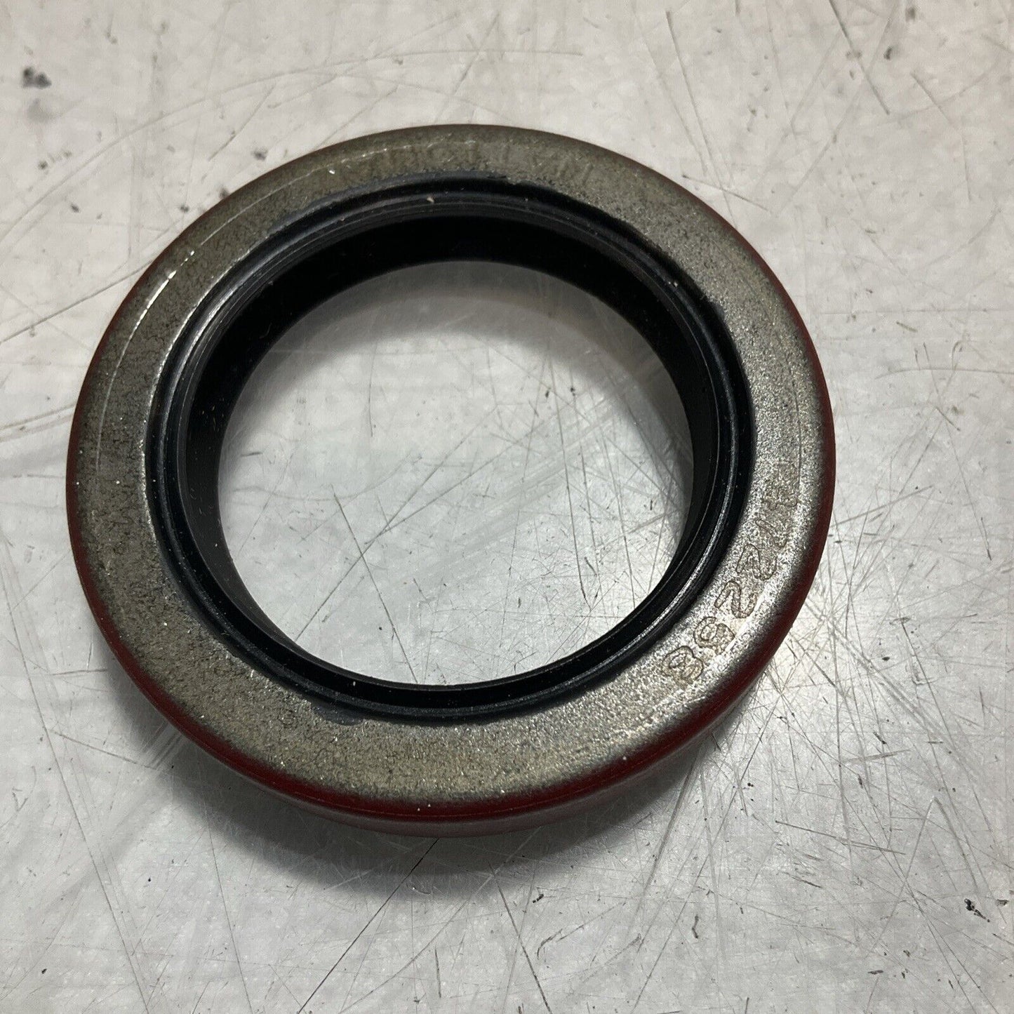 TIMKEN 472258 INDUSTRIAL AUTOMOTIVE OIL SEAL LOT OF 2 U3S