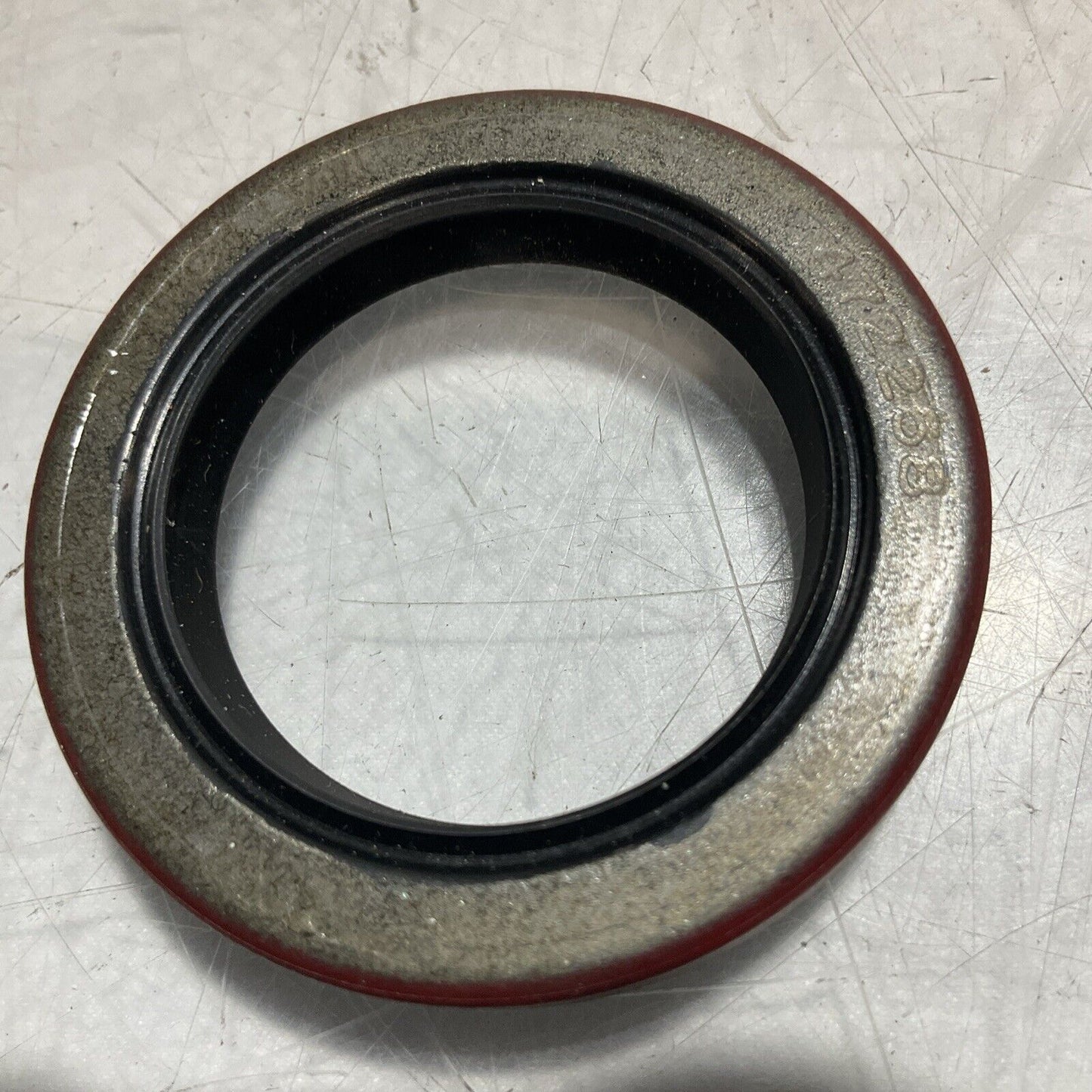 TIMKEN 472258 INDUSTRIAL AUTOMOTIVE OIL SEAL LOT OF 2 U3S