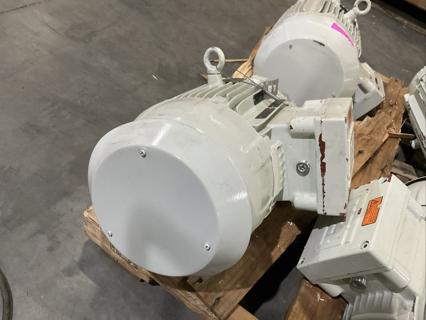 WEG Z01036XTQ011510 MOTOR 215TC 3PH 10HP 3510RPM 460V 11.9A 60HZ