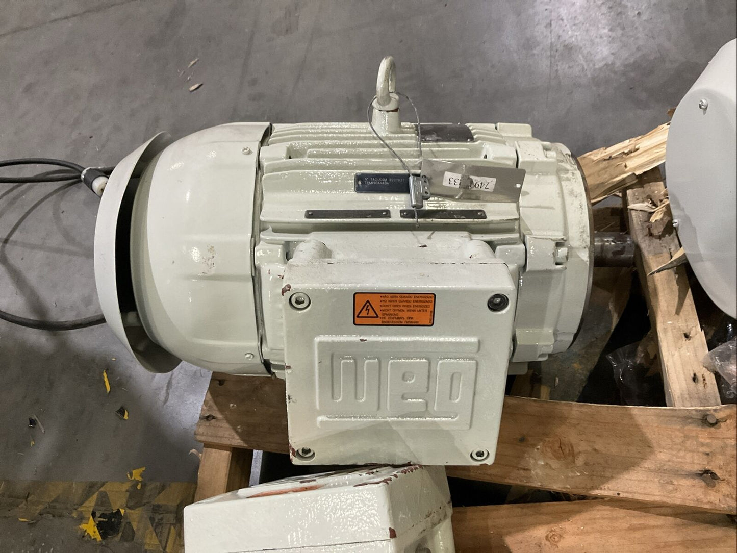 WEG Z01036XTQ011510 MOTOR 215TC 3PH 10HP 3510RPM 460V 11.9A 60HZ