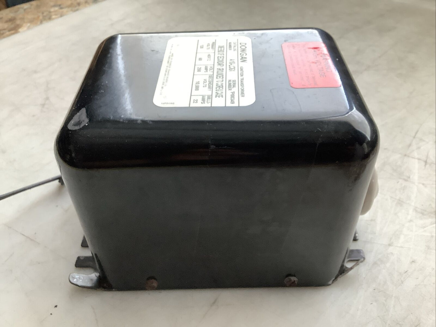 DONGAN A10-LC6X IGNITION TRANSFORMER 120 V 60 HZ 250 AMP 678