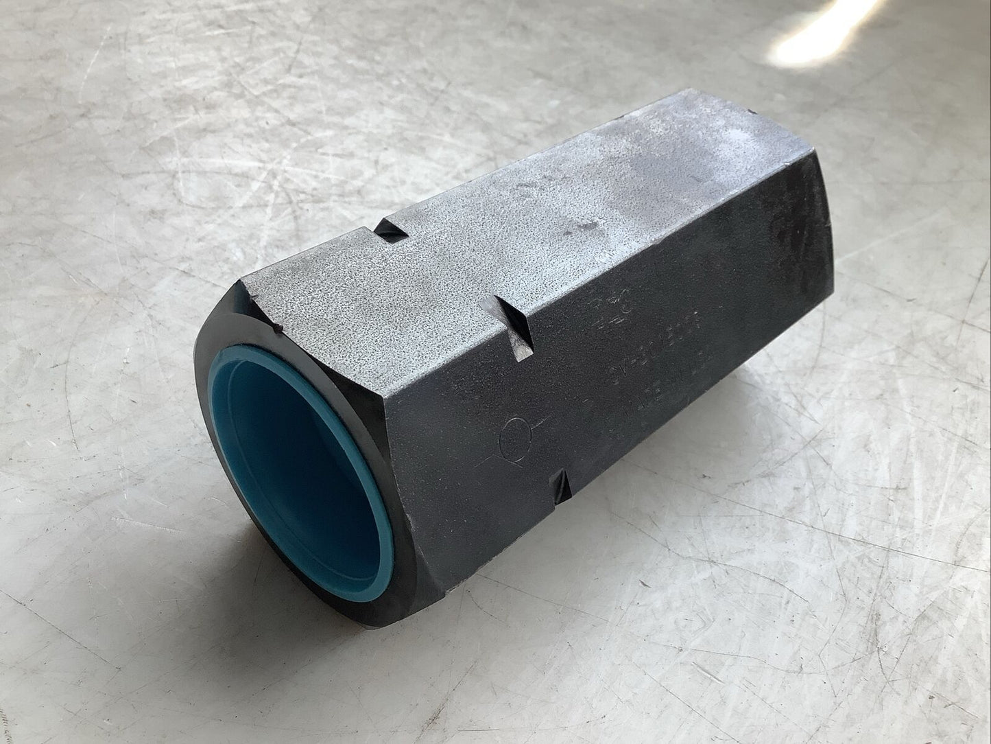 DMIC CVH301500S 18-061 CHECK VALVES MAX 10,000 PSI N3M - LOT OF 2