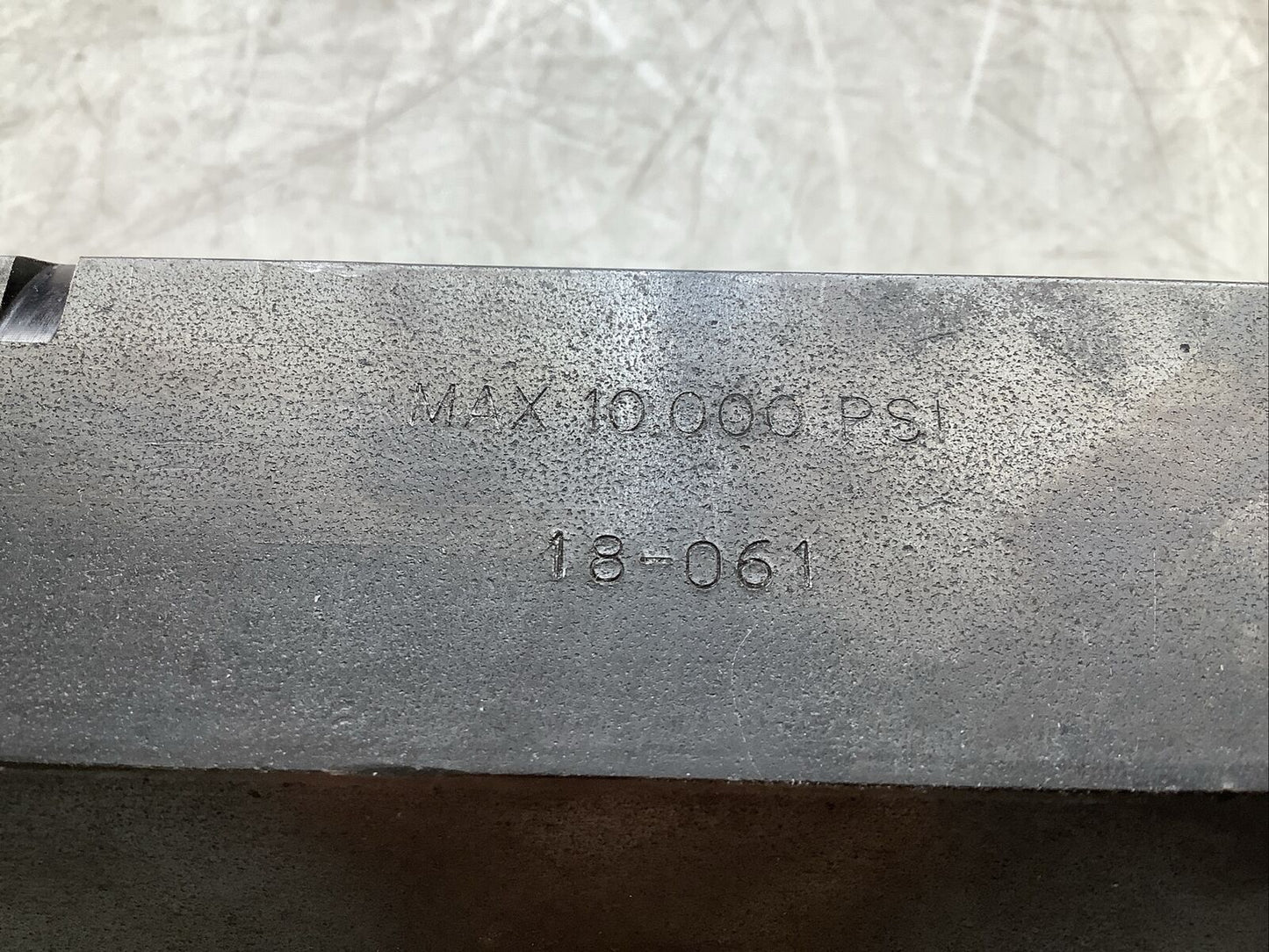 DMIC CVH301500S 18-061 CHECK VALVES MAX 10,000 PSI N3M - LOT OF 2