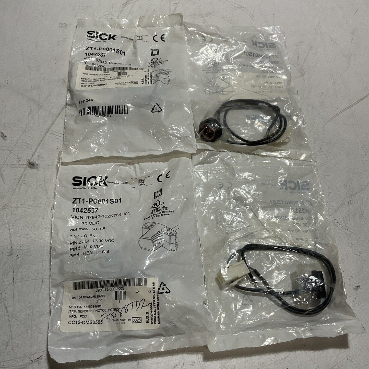 SICK ZT1-P0801S01 PHOTOELECTRIC SENSOR 30VDC LOT OF 4 U3S