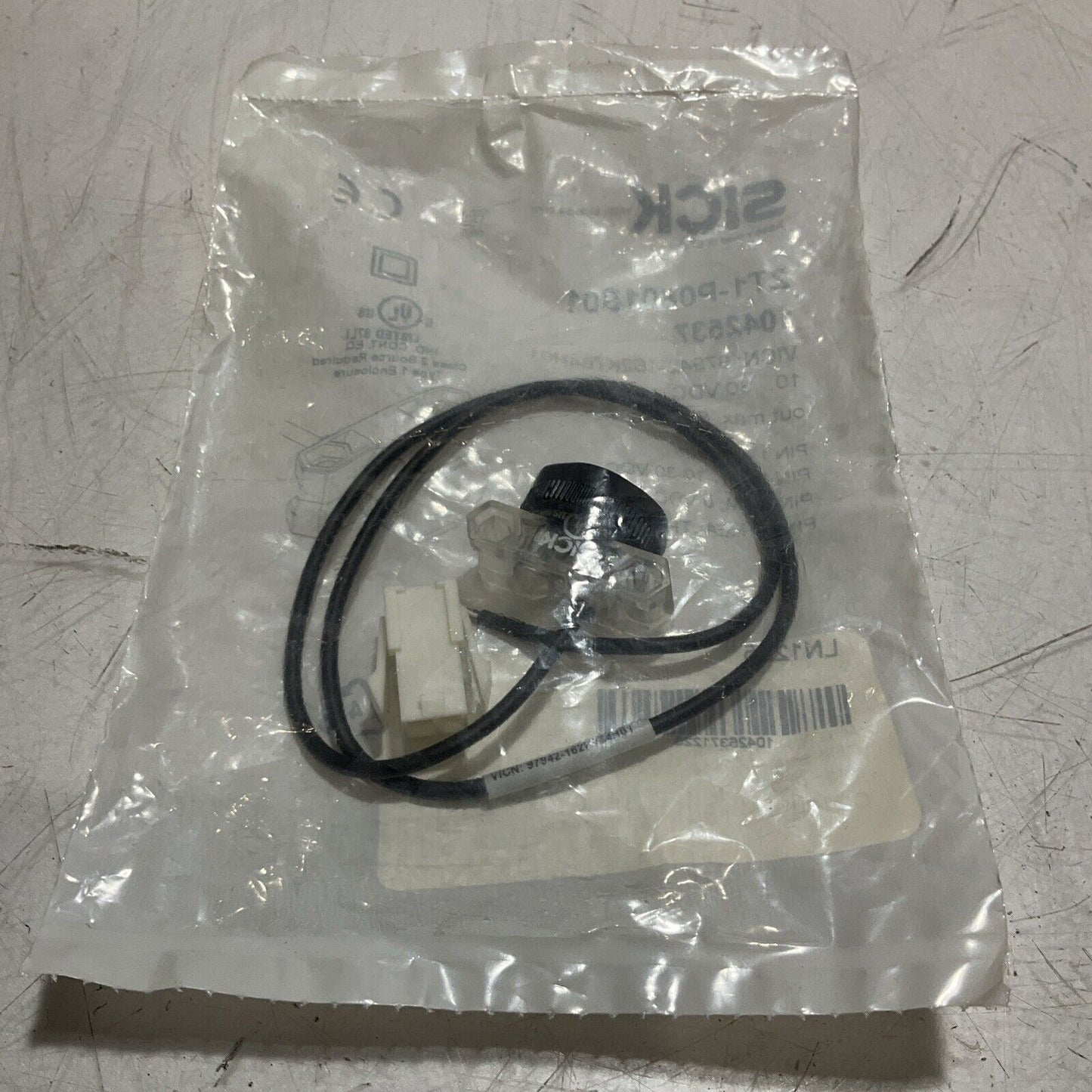 SICK ZT1-P0801S01 PHOTOELECTRIC SENSOR 30VDC LOT OF 4 U3S