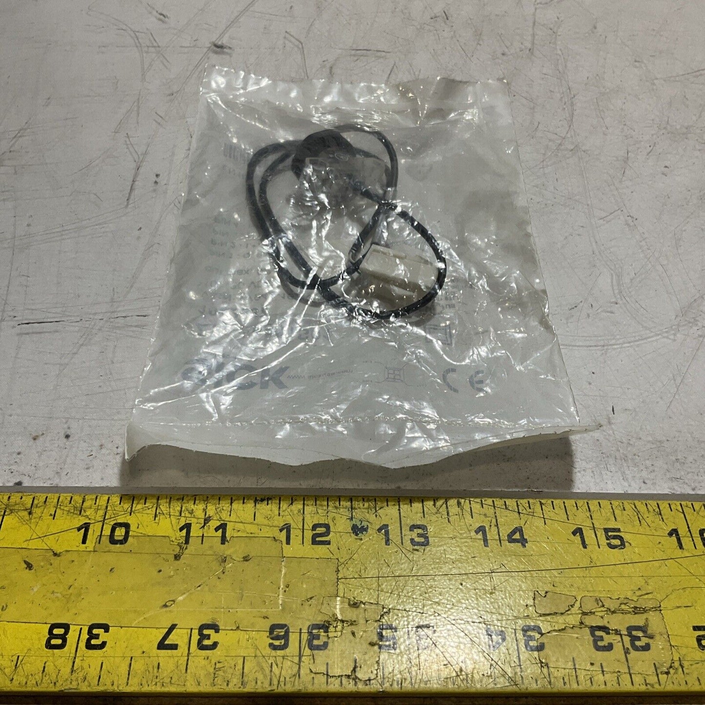 SICK ZT1-P0801S01 PHOTOELECTRIC SENSOR 30VDC LOT OF 4 U3S