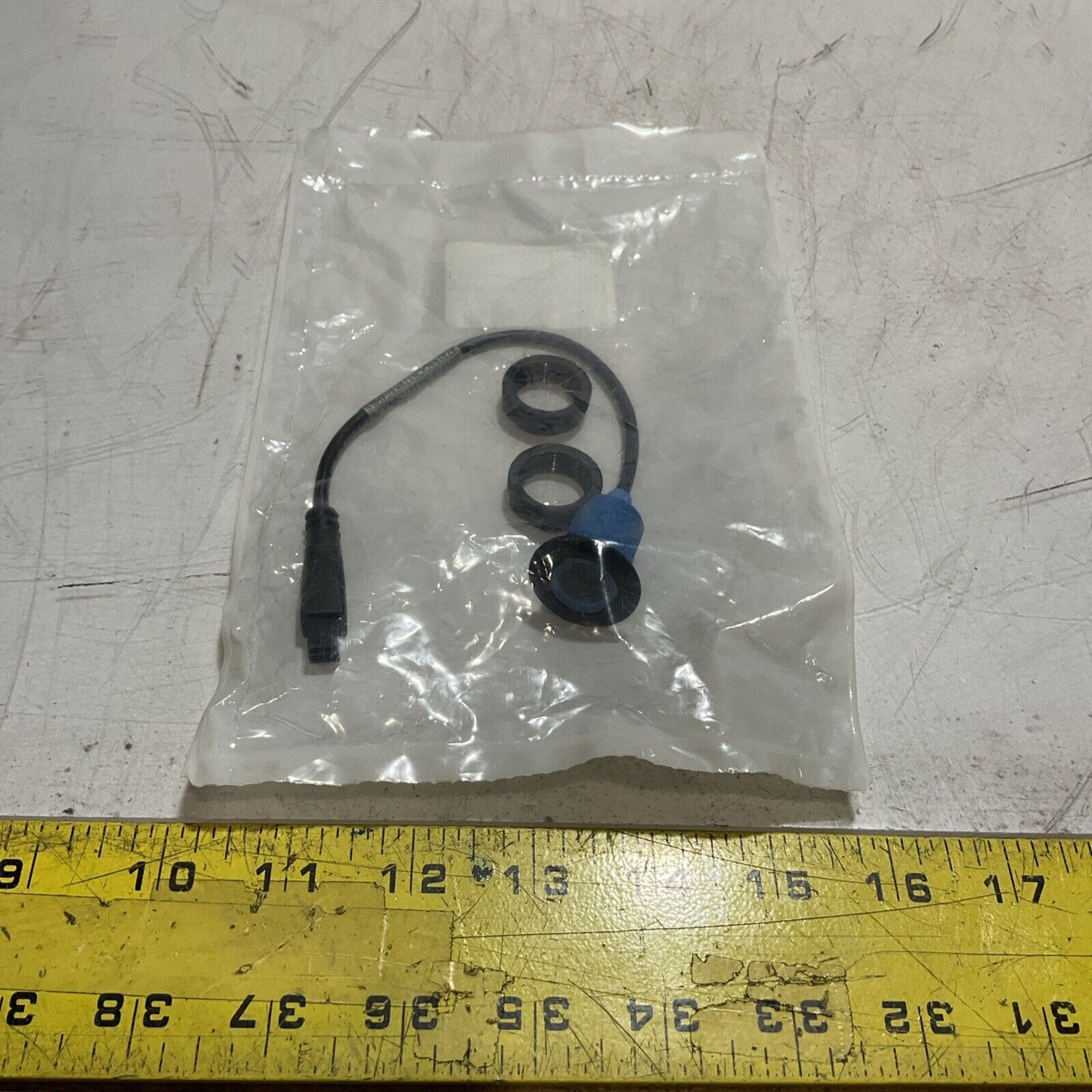 SICK 1040369 PROXIMITY SENSOR TRAY LOT OF 3 U3S