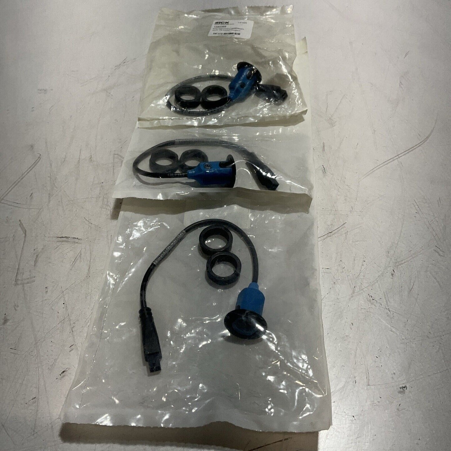 SICK 1040369 PROXIMITY SENSOR TRAY LOT OF 3 U3S