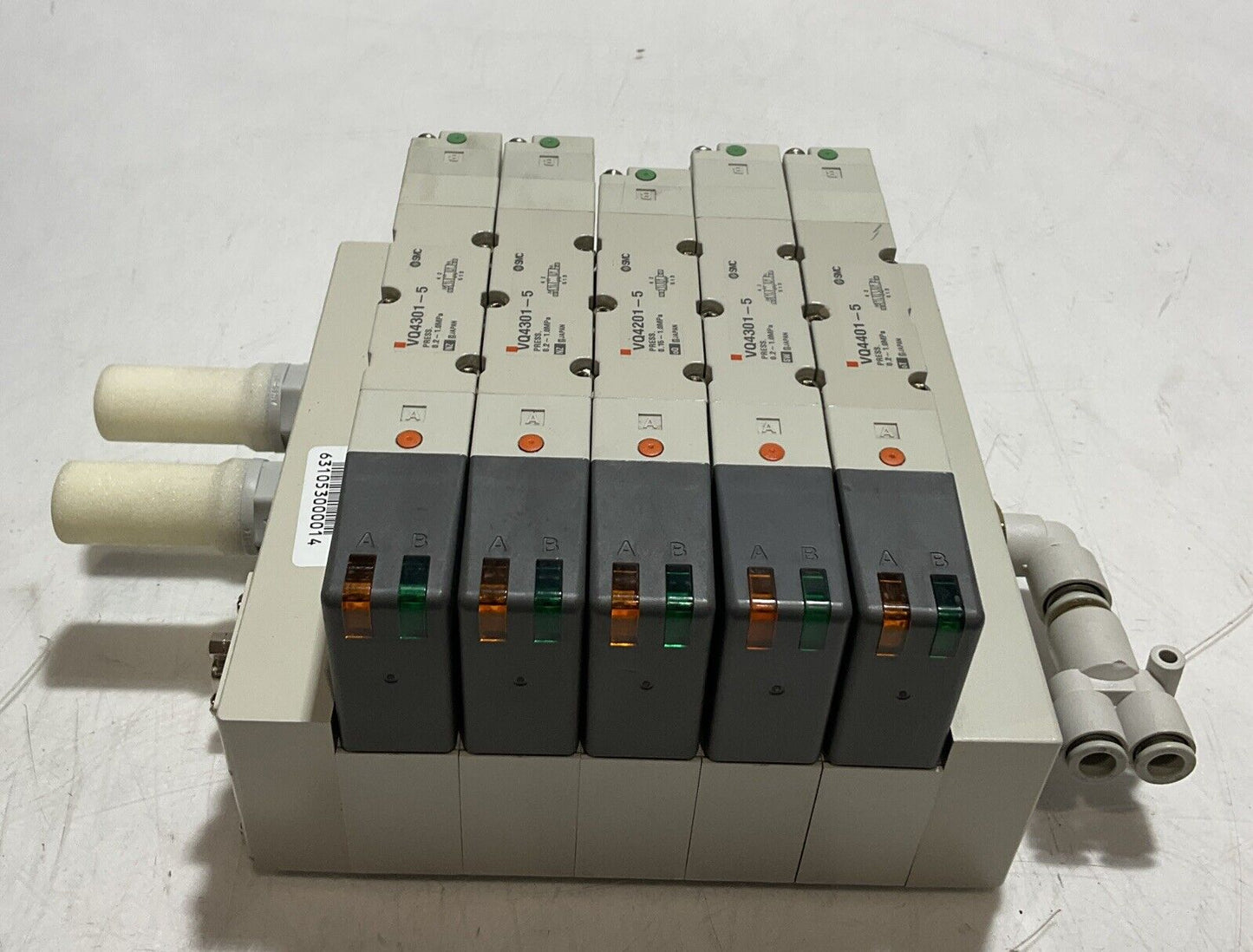 SMC VV5Q41-05-DAMO1160 VQ4401-5 MANIFOLD VALVE U3S