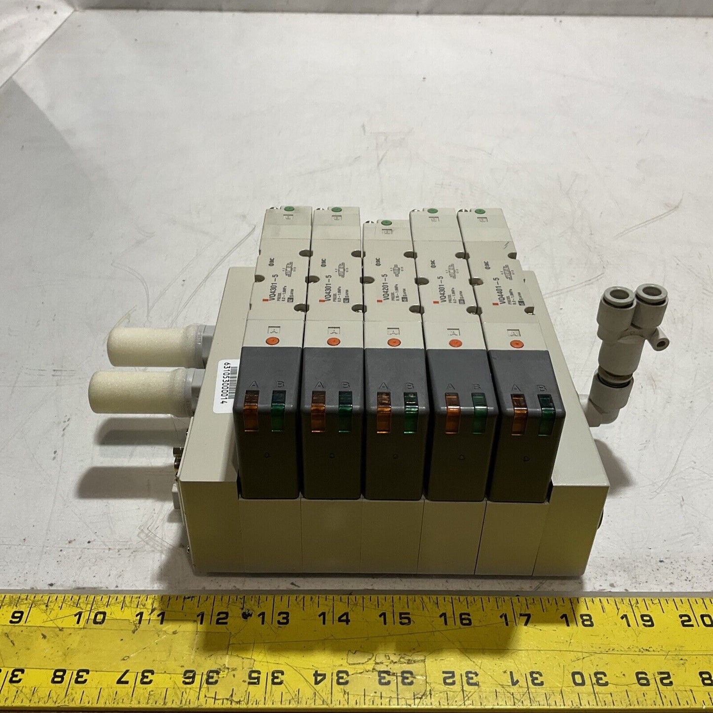 SMC VV5Q41-05-DAMO1160 VQ4401-5 MANIFOLD VALVE U3S