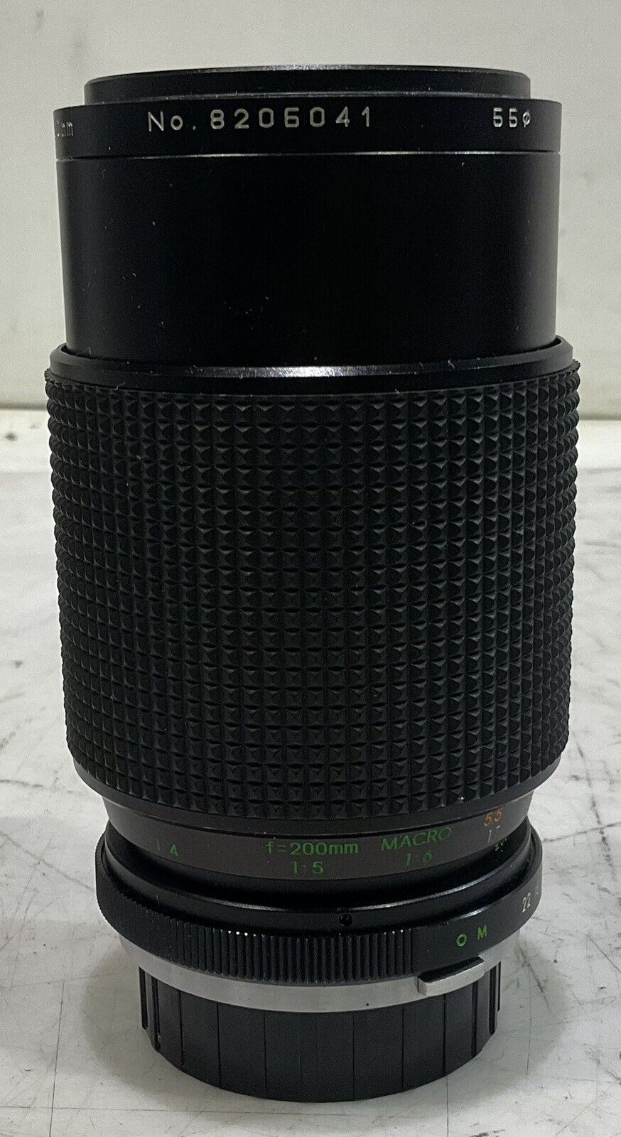 OLYMPUS OM10 50MM MANUAL FOCUS CAMERA LENSES ACCESSORIES AND CASE SET C.1979 U3S