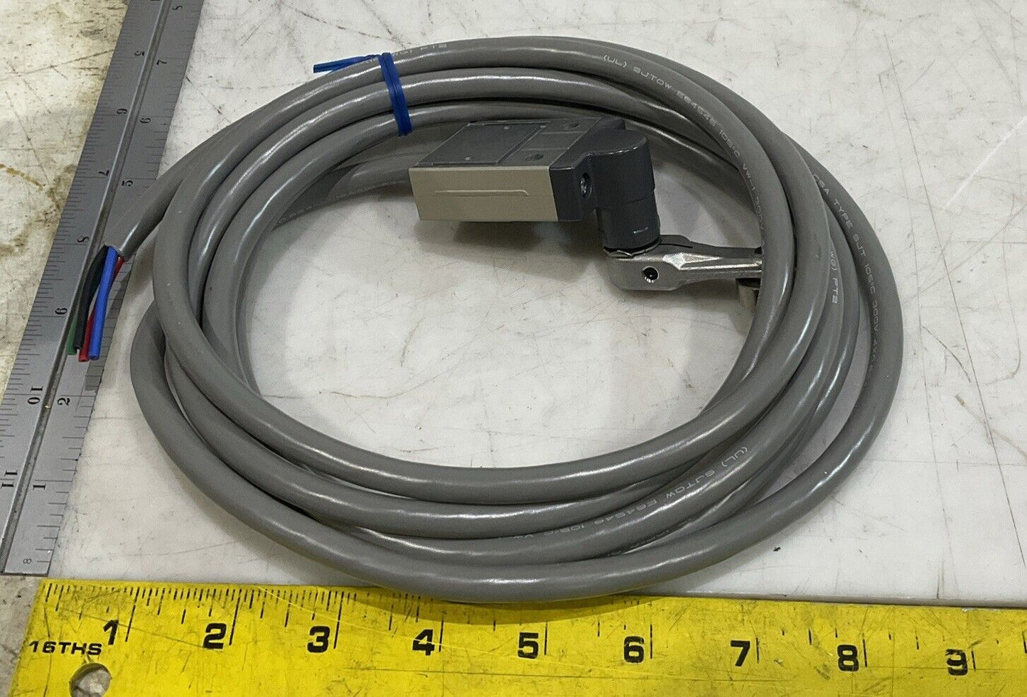 OMRON D4C-1620 LIMIT SWITCH C2H