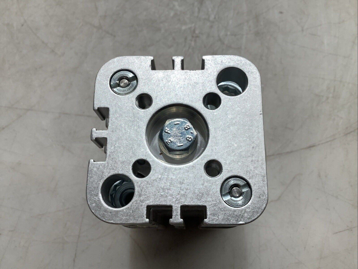 FESTO ADVUL-32-15-P-A COMPACT CYLINDER 10 BAR C2H