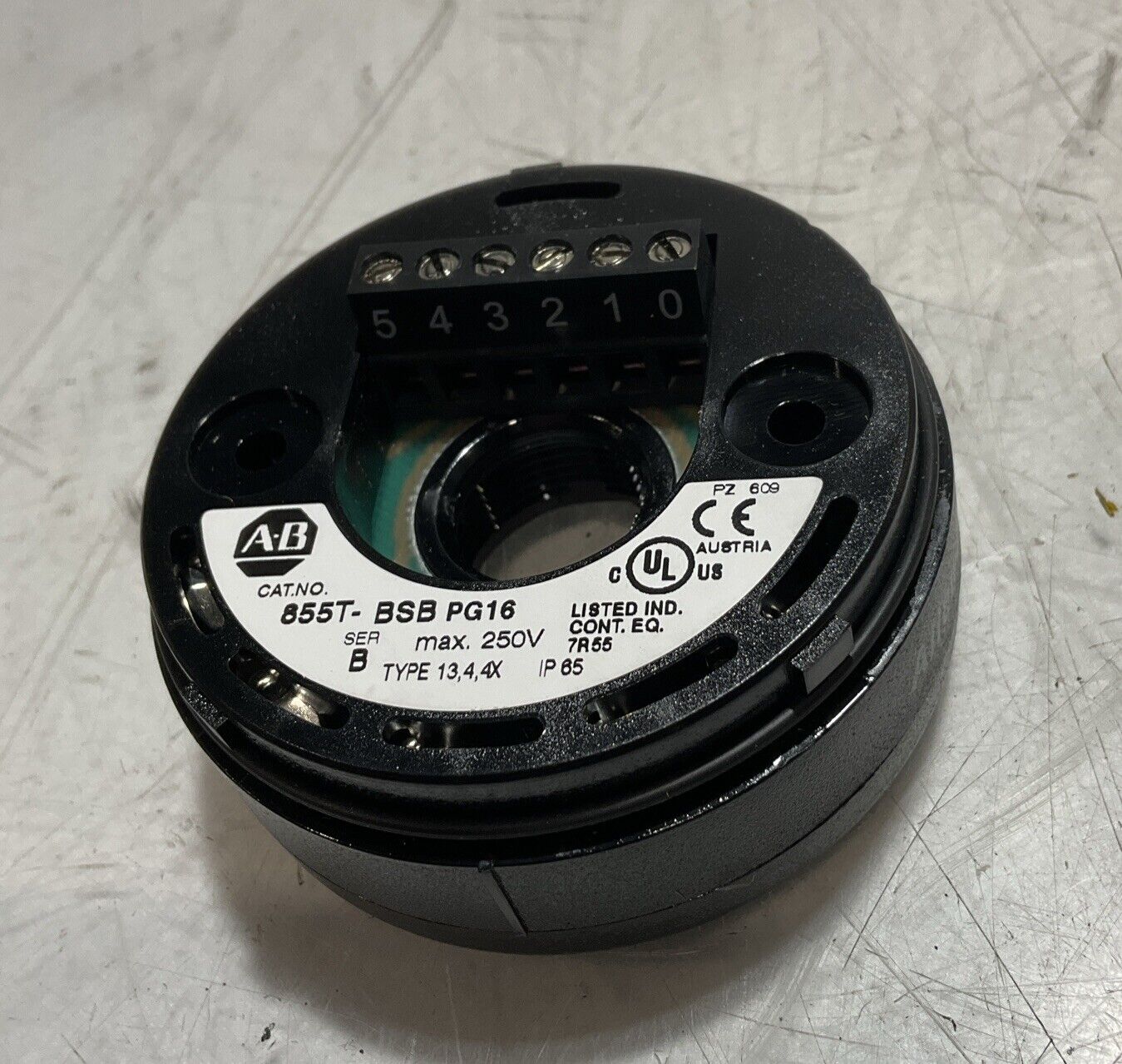 A-B 855T-BSB BASE LIGHT STACK SURFACE MOUTH U3S