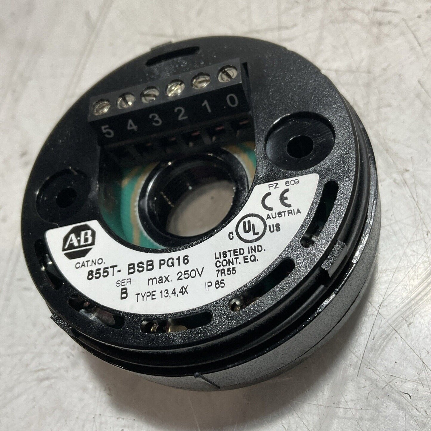 A-B 855T-BSB BASE LIGHT STACK SURFACE MOUTH U3S