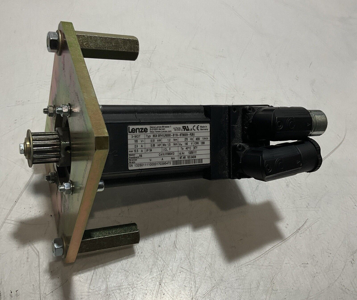 LENZE MCS06F41LRS0B0-B11N-ST5S00N-R28U SERVO MOTOR U3S