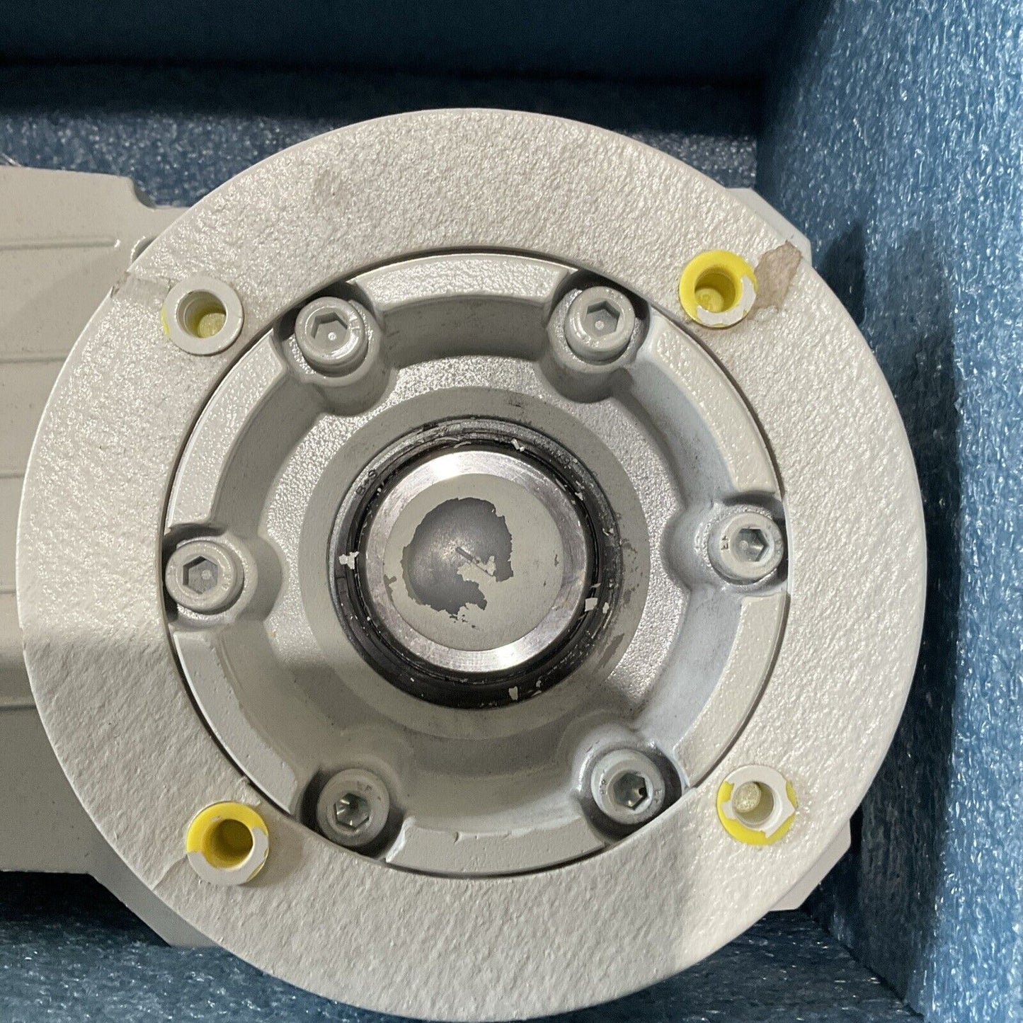 LENZE GKR05-2MHAK 090C32 GEARMOTOR U3S