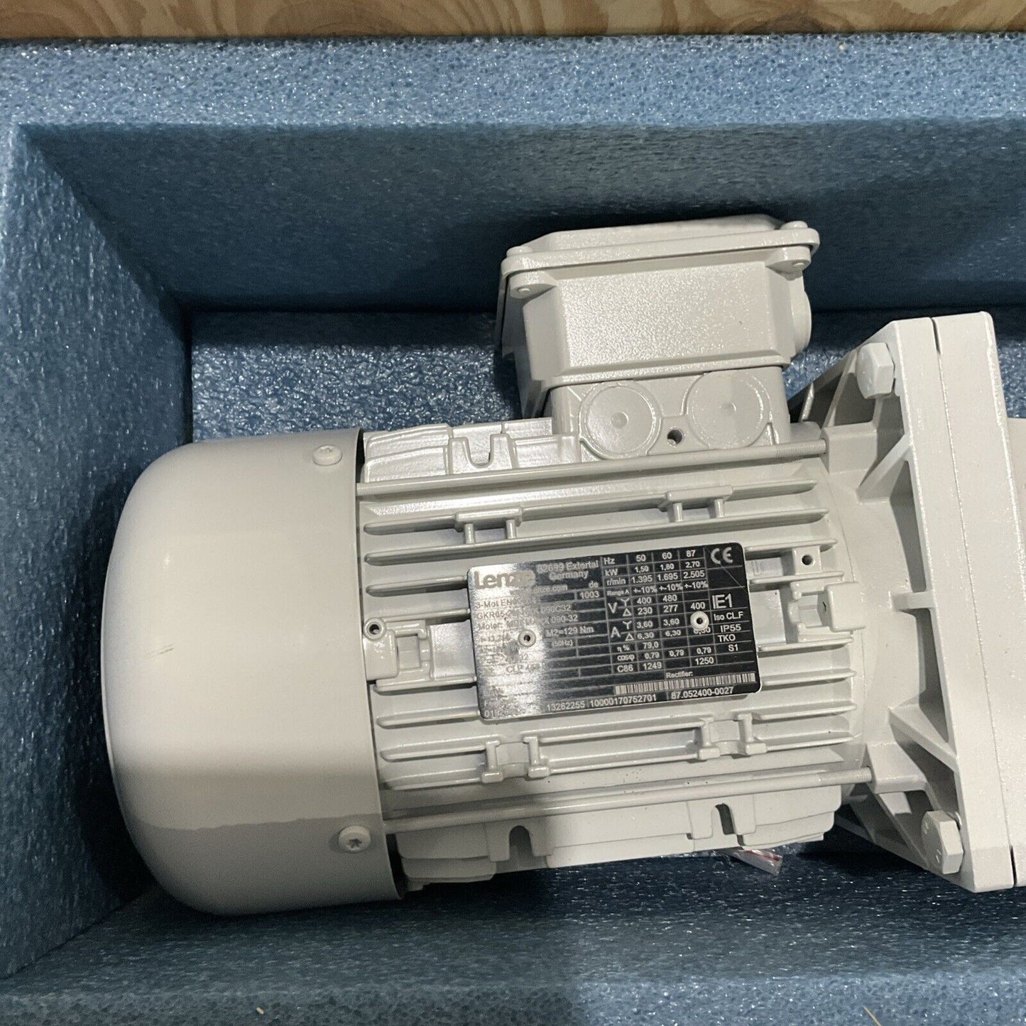 LENZE GKR05-2MHAK 090C32 GEARMOTOR U3S