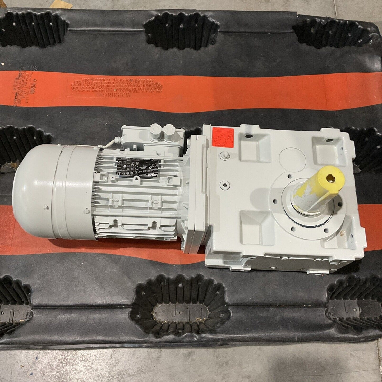 LENZE MDEMARS 112-22U GEARMOTOR U3S