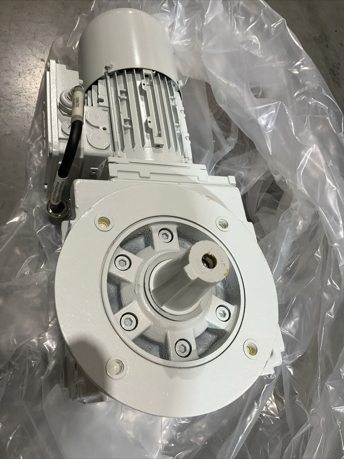 LENZE GKS05-3MVACK-071C42 GEARMOTOR U3S