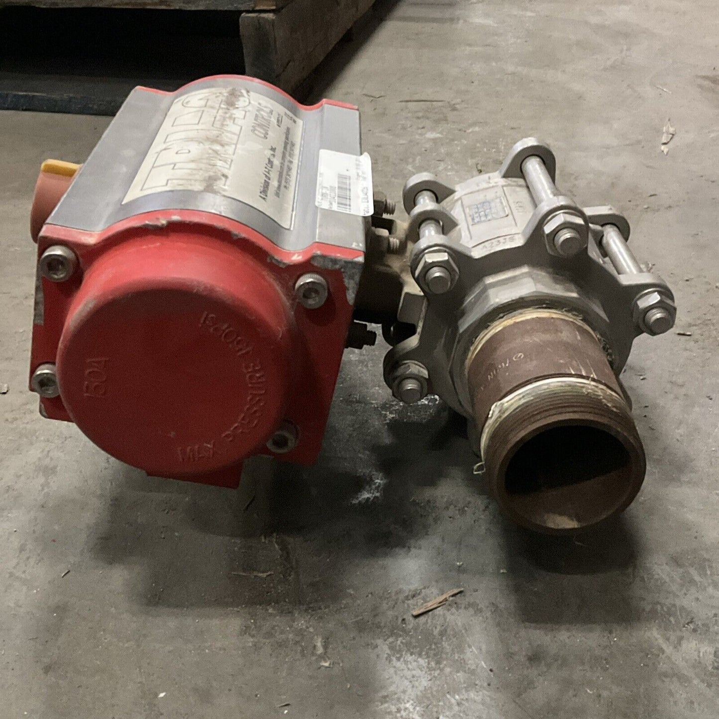 TRIAC SPRING RETURN ACTUATORS W/ 2" VALVE MODEL 88TX2002R4SXX 476