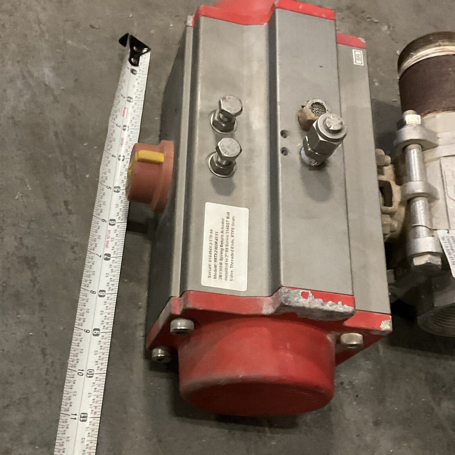 TRIAC SPRING RETURN ACTUATORS W/ 2" VALVE MODEL 88TX2002R4SXX 476