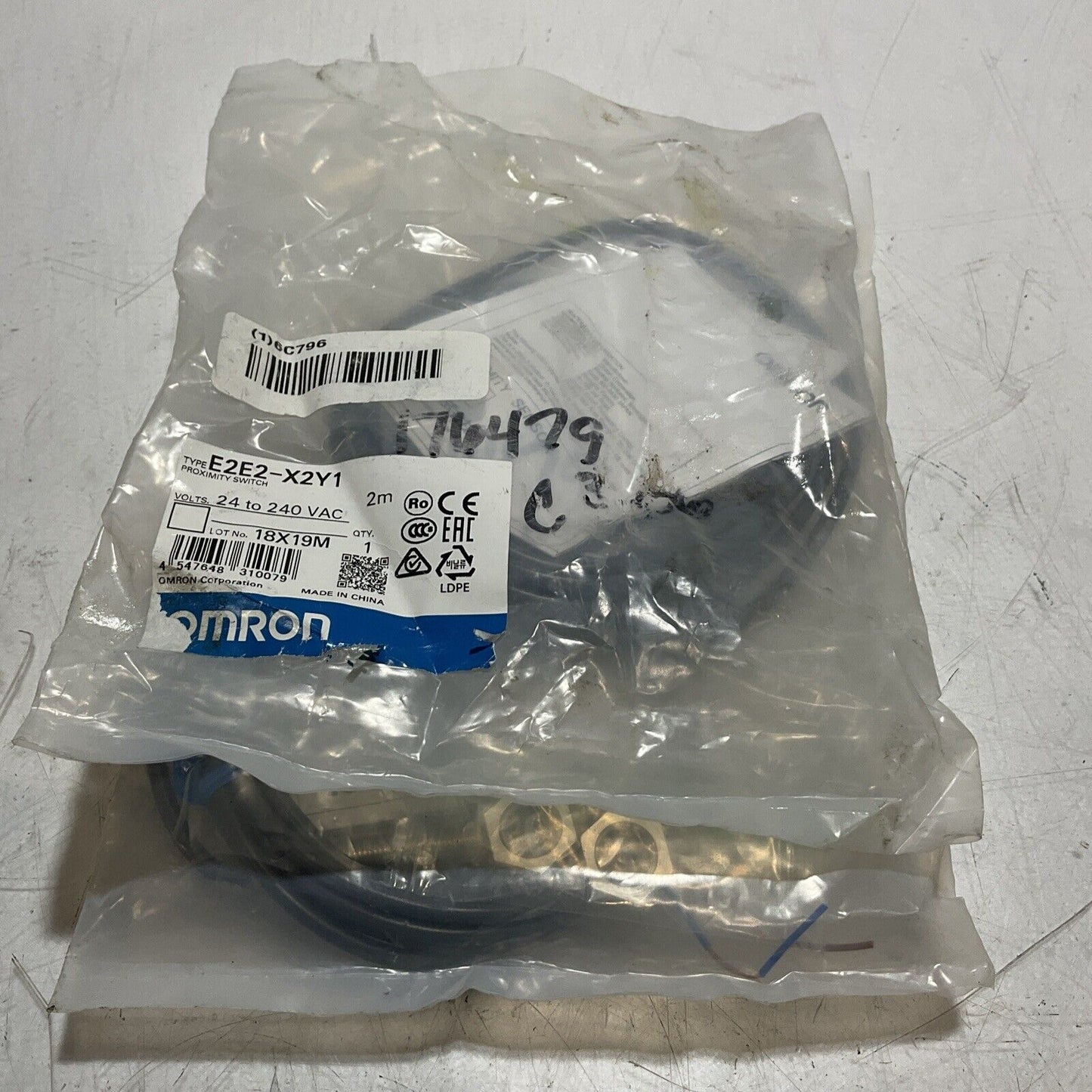 OMRON E2E2-X2Y1 INDUSTRIAL CONTROL SYSTEM PROXIMITY SENSOR LOTOF 2 RM6