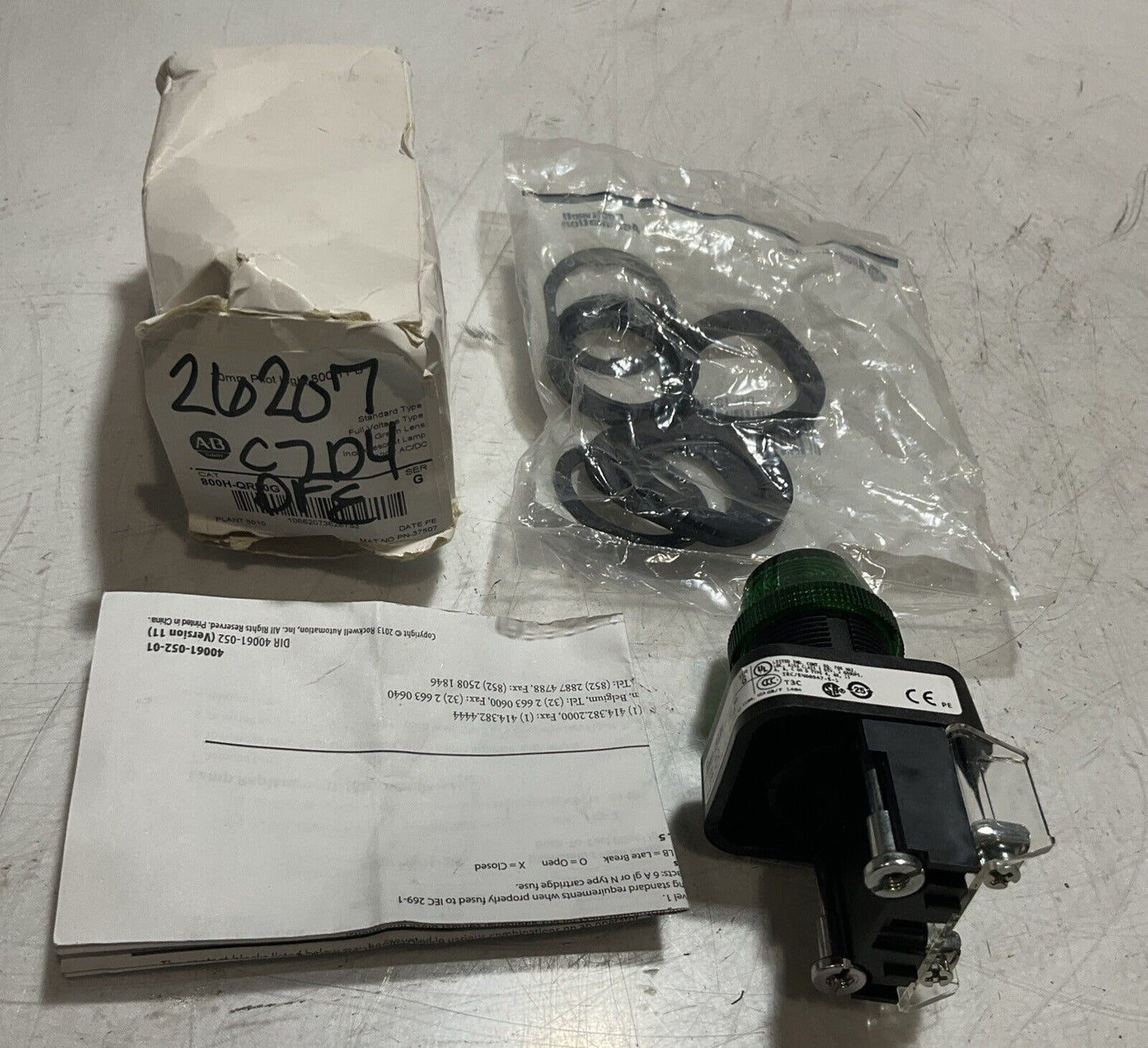 A-B ALLEN-BRADLEY 800H-QR10G GREEN ILLUMINATED PUSHBUTTON RM6