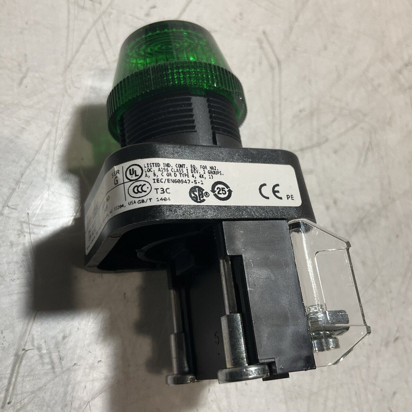 A-B ALLEN-BRADLEY 800H-QR10G GREEN ILLUMINATED PUSHBUTTON RM6