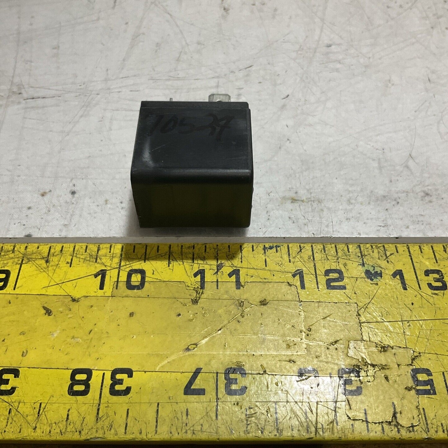 AV 7019-9AA SOLENOID COILS VALVE LOT OF 2 RM6