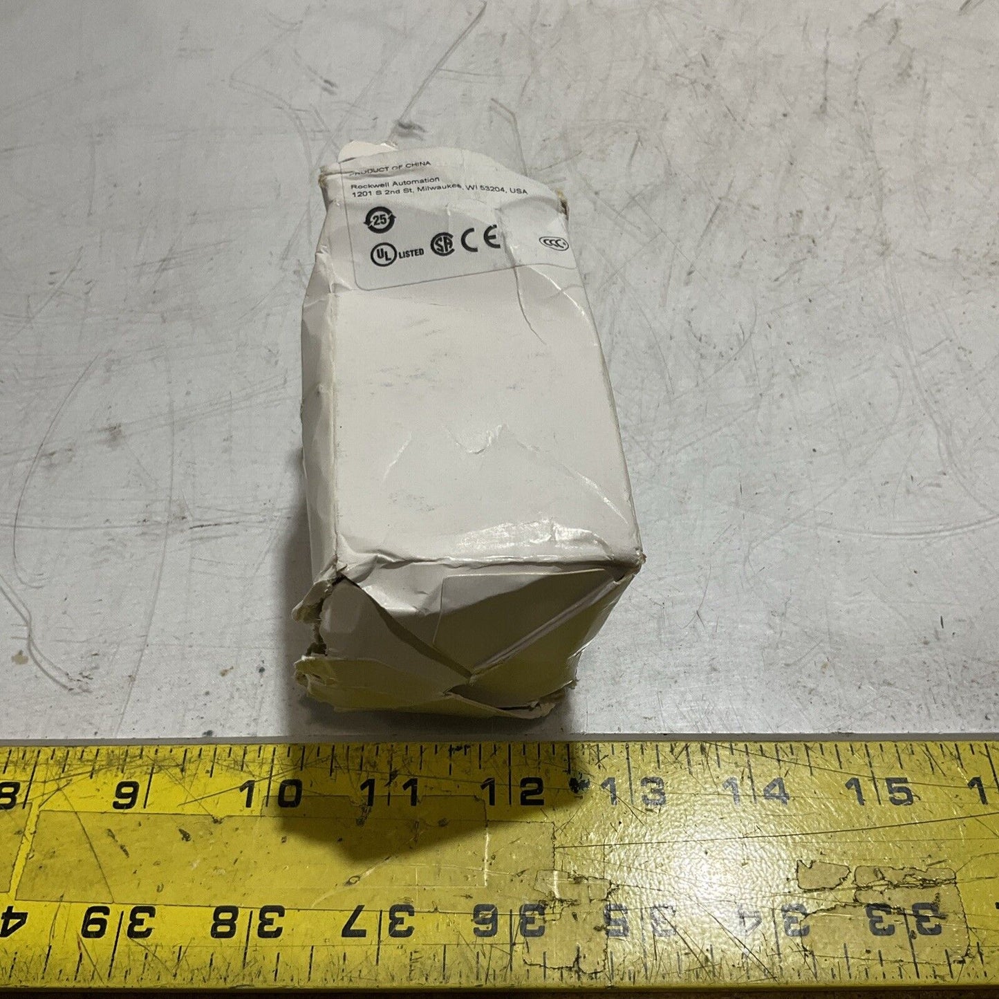 A-B ALLEN-BRADLEY 800H-QR10G GREEN ILLUMINATED PUSHBUTTON RM6