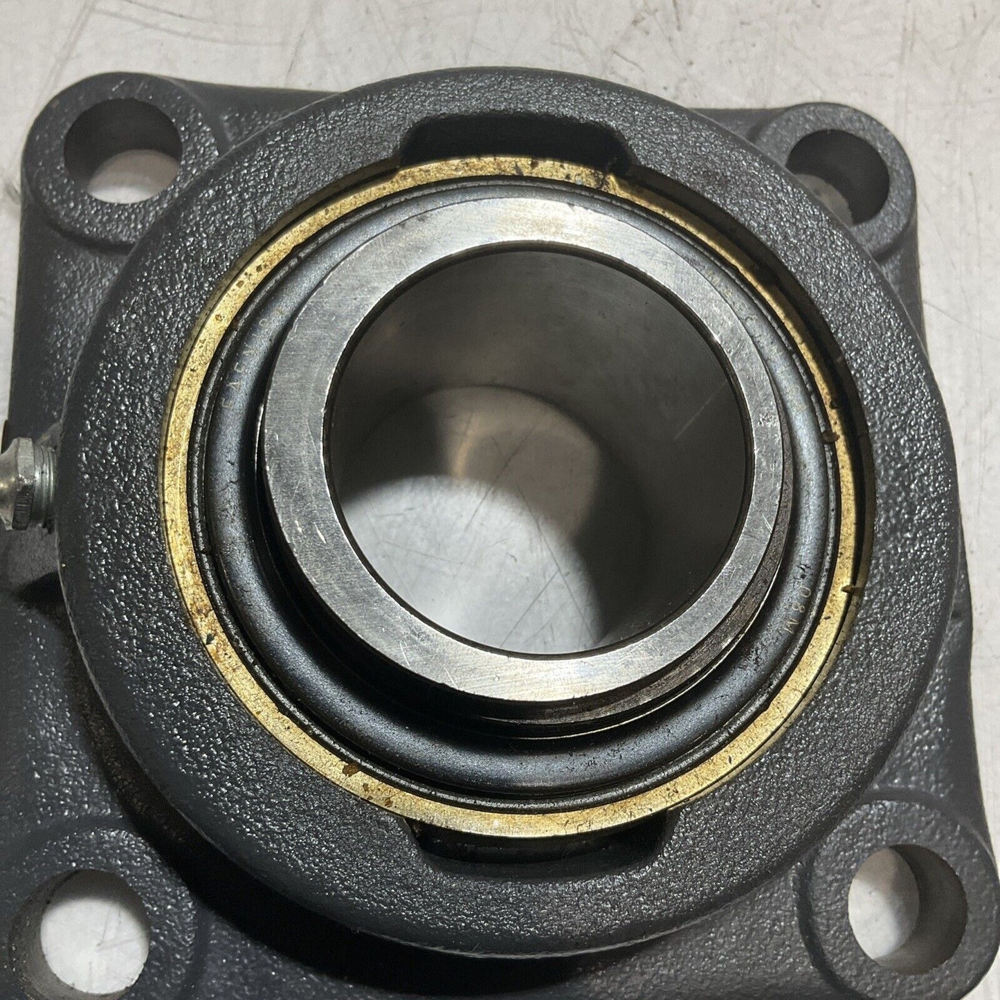 FAFNIR T40235 FLAGE-MOUT BALL BEARINGS RM6
