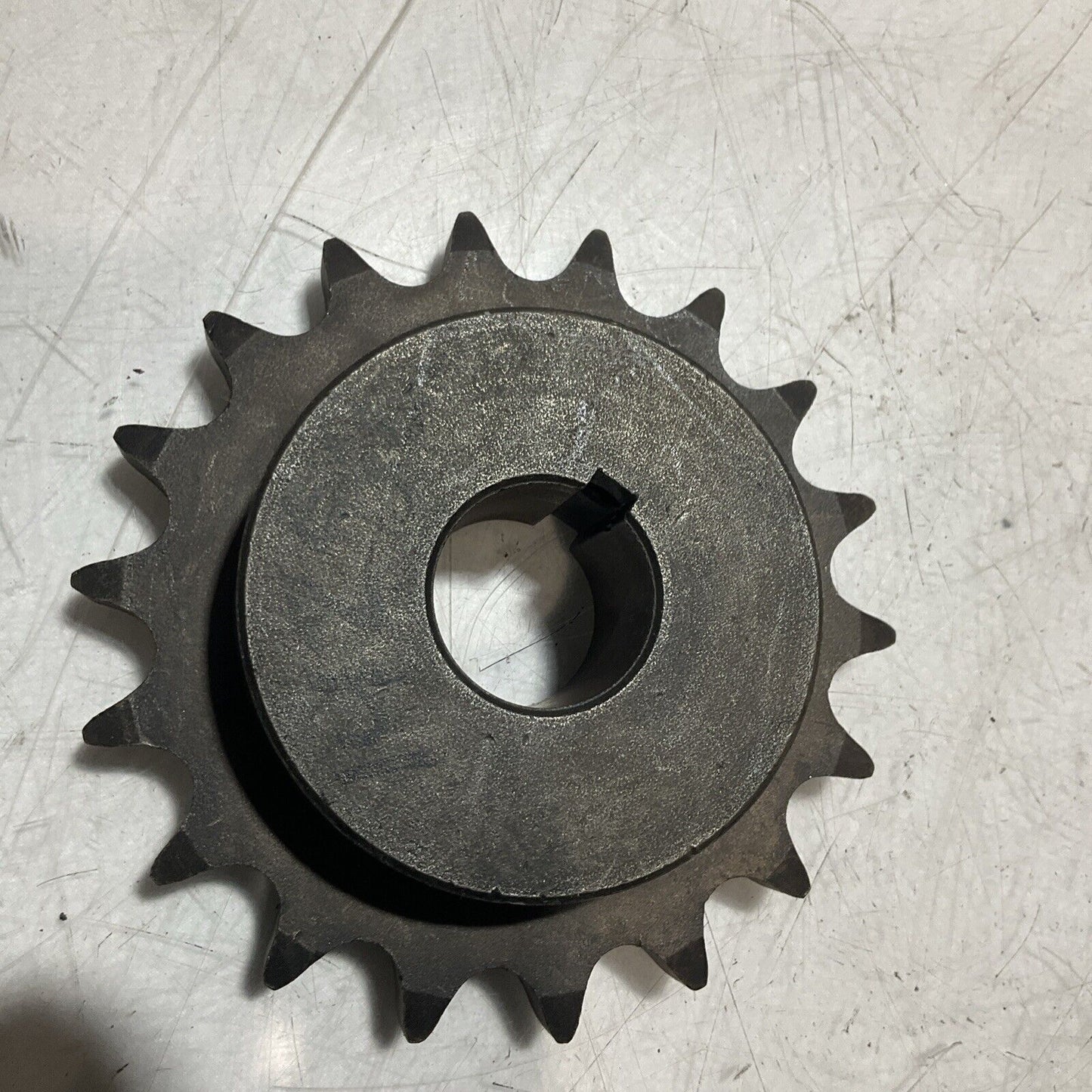 MARTIN 60BS181 1/8 FINISHED BORE SPROCKET RM6