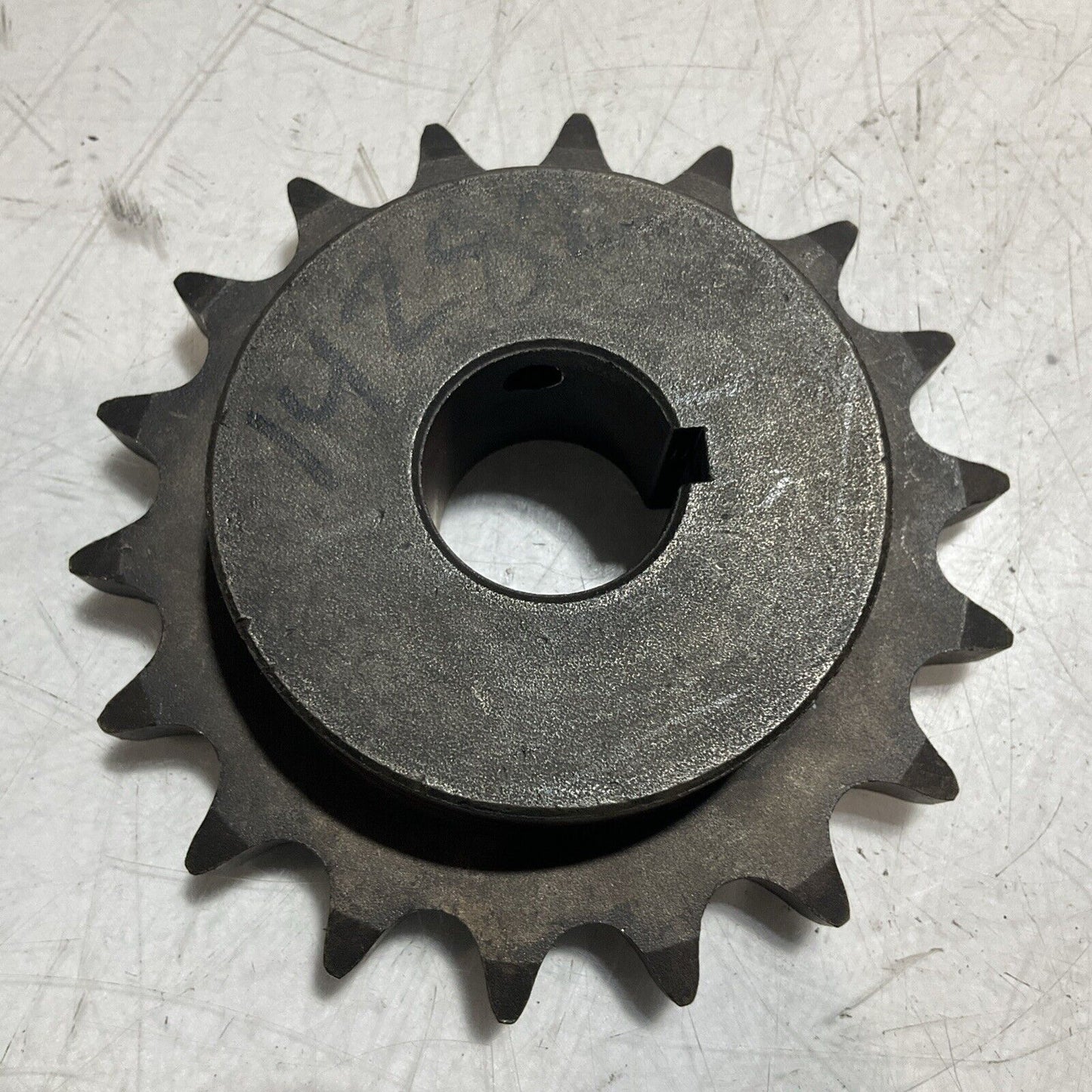 MARTIN 60BS181 1/8 FINISHED BORE SPROCKET RM6