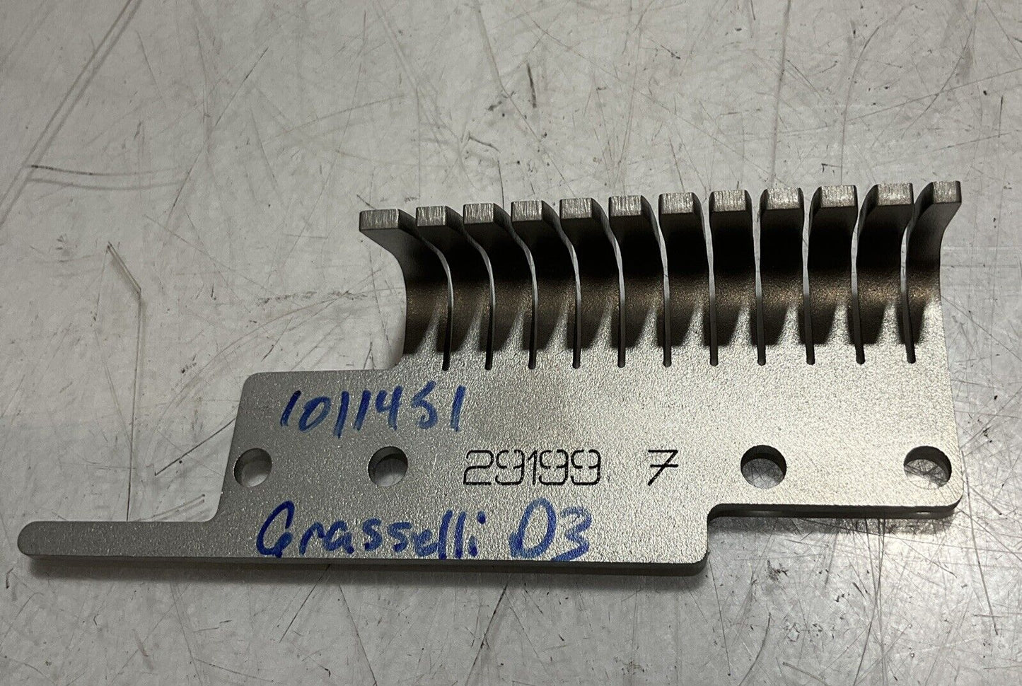 GRASSELI 29199-7 BLADE HANGER INTERIOR LOT 4 RM6