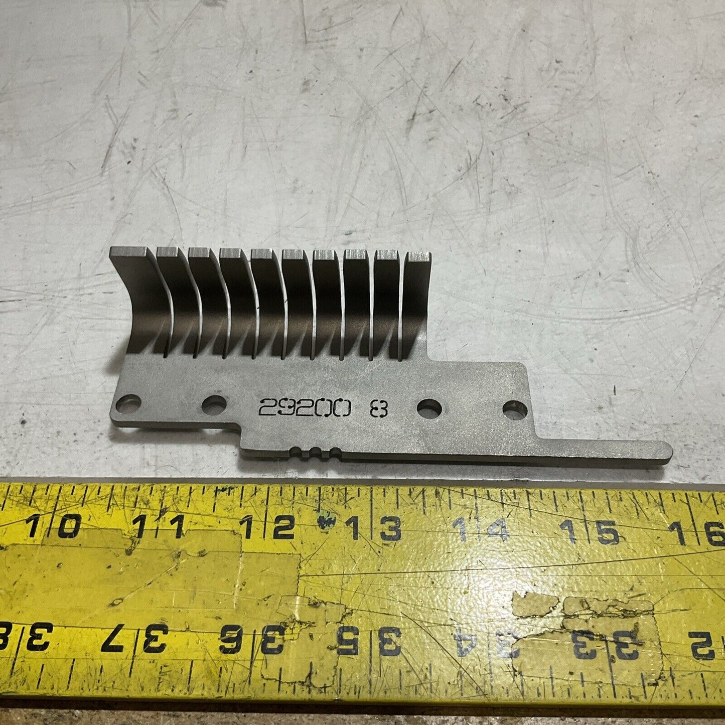 GRASSELLI 29200-8 LEFT BLADE GUIDE HANGER LOT OF 4 RM6