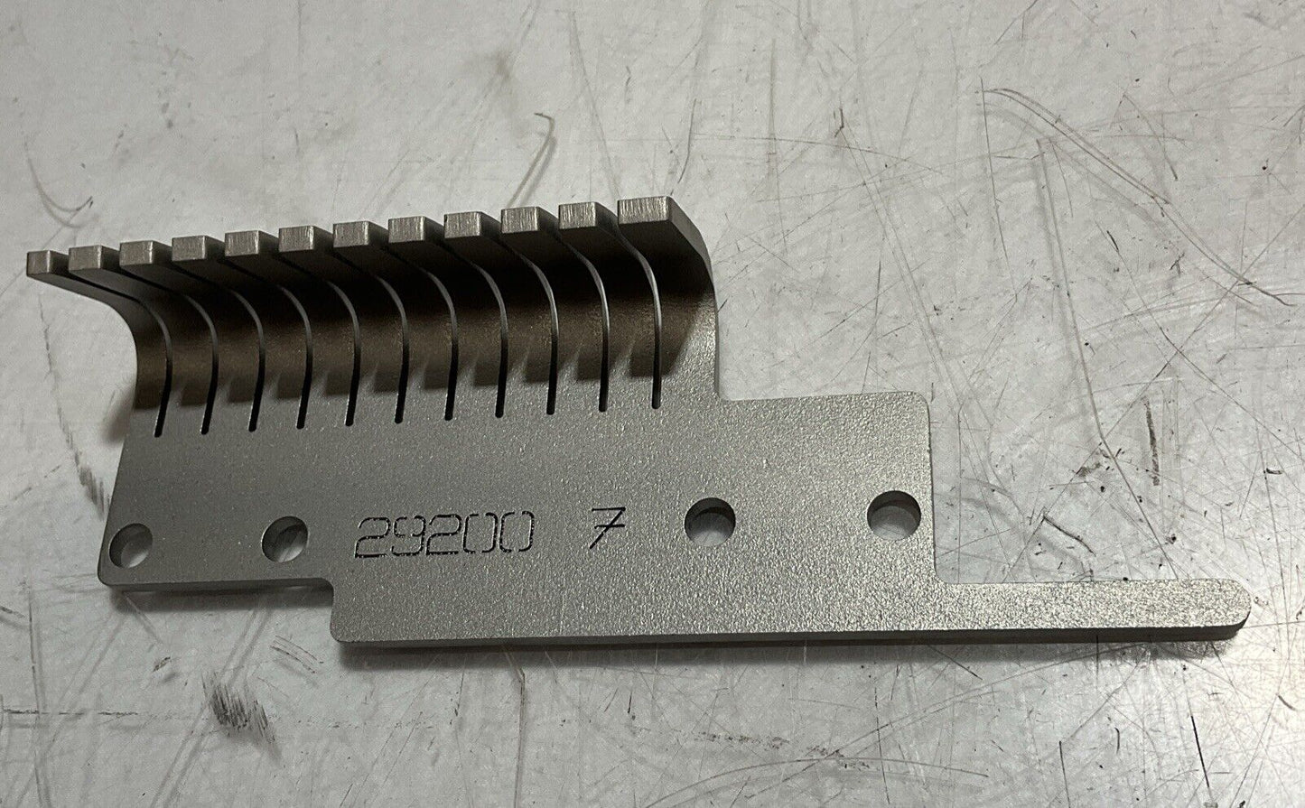 GRASSELLI 29200-7 LEFT BLADE GUIDE HANGER LOT OF 4 RM6