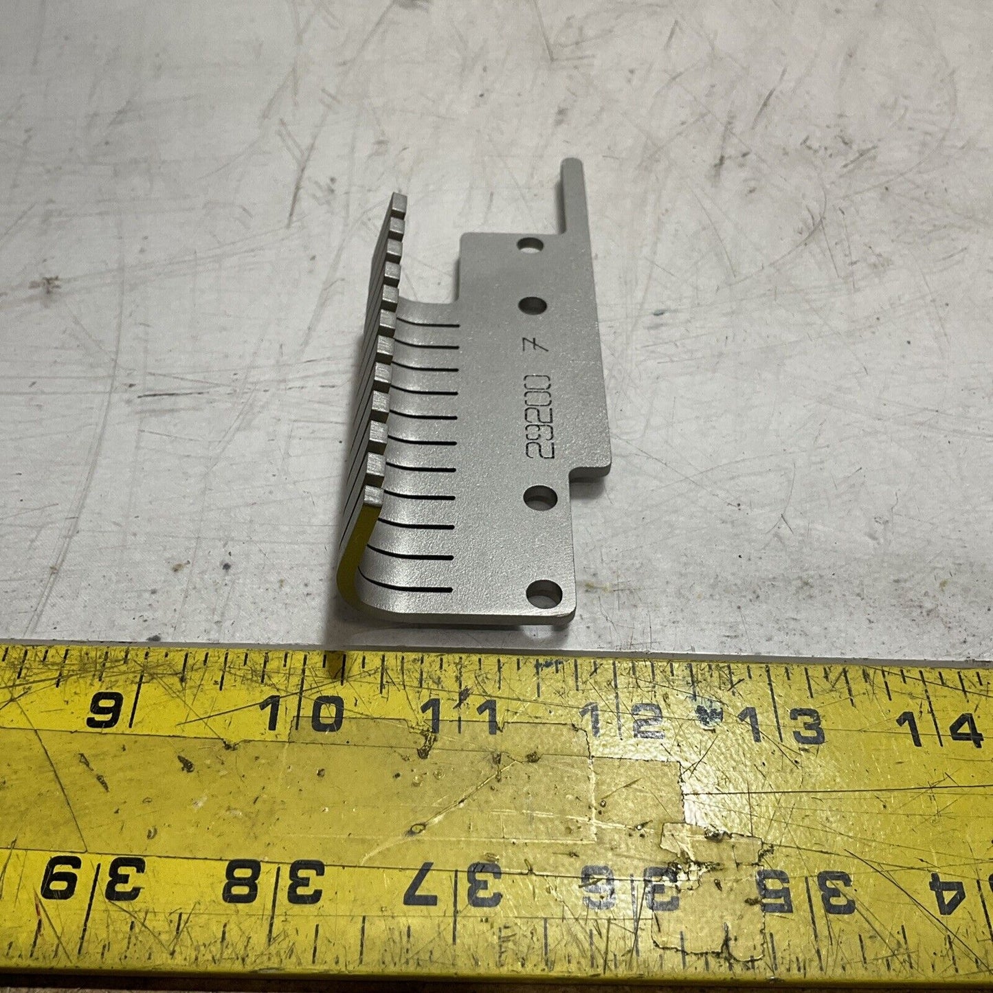 GRASSELLI 29200-7 LEFT BLADE GUIDE HANGER LOT OF 4 RM6