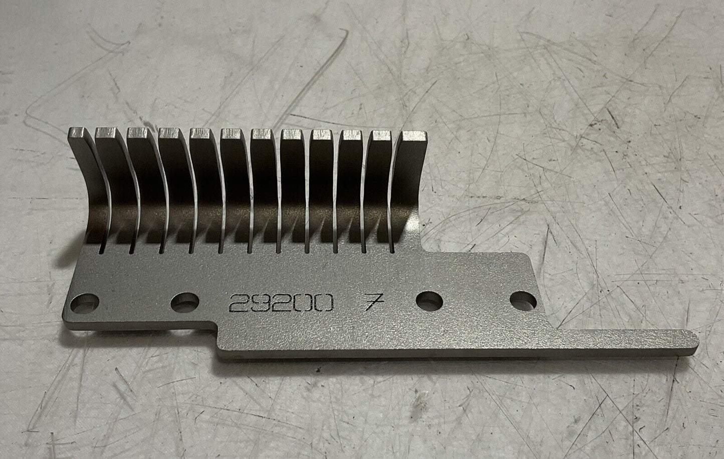 GRASSELLI 29200-7 LEFT BLADE GUIDE HANGER LOT OF 4 RM6