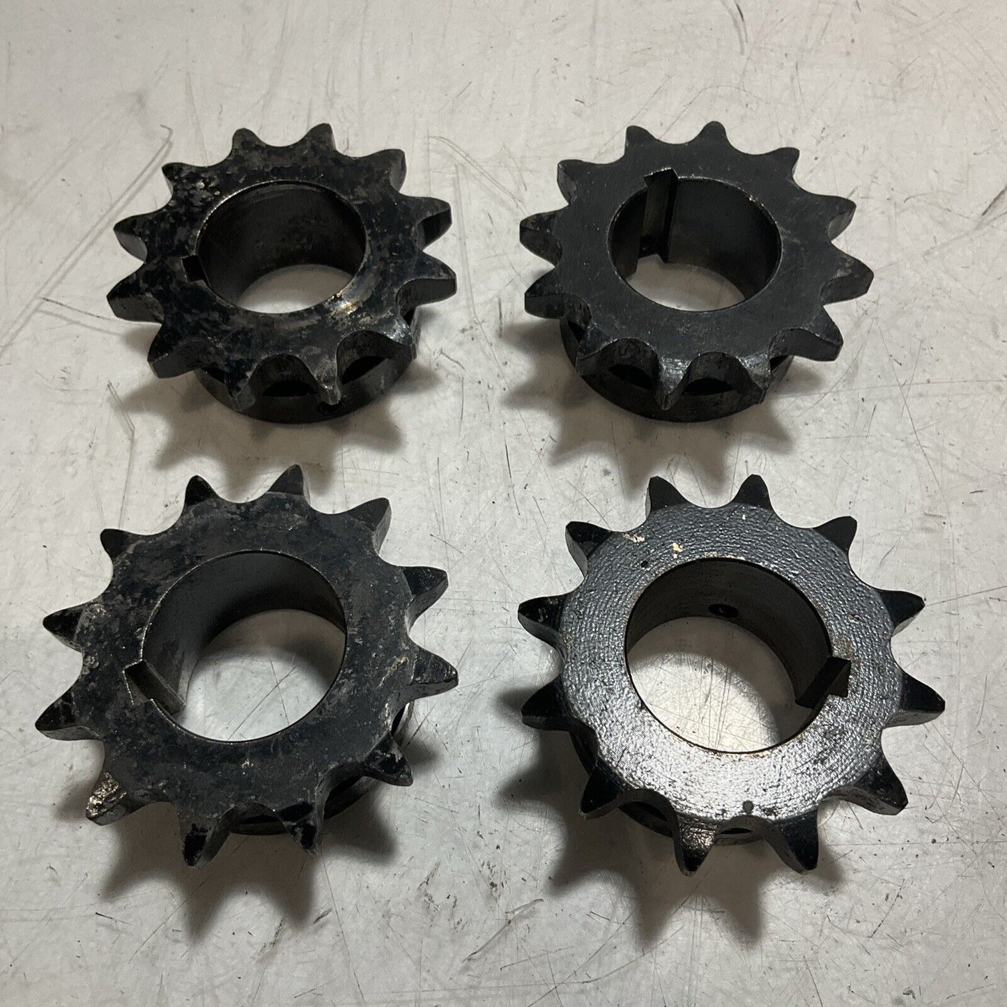 BROWNING H501 2X1-1/4 STEEL FINISHED BORE ROLLER CHAIN LOT OF 4 RM6