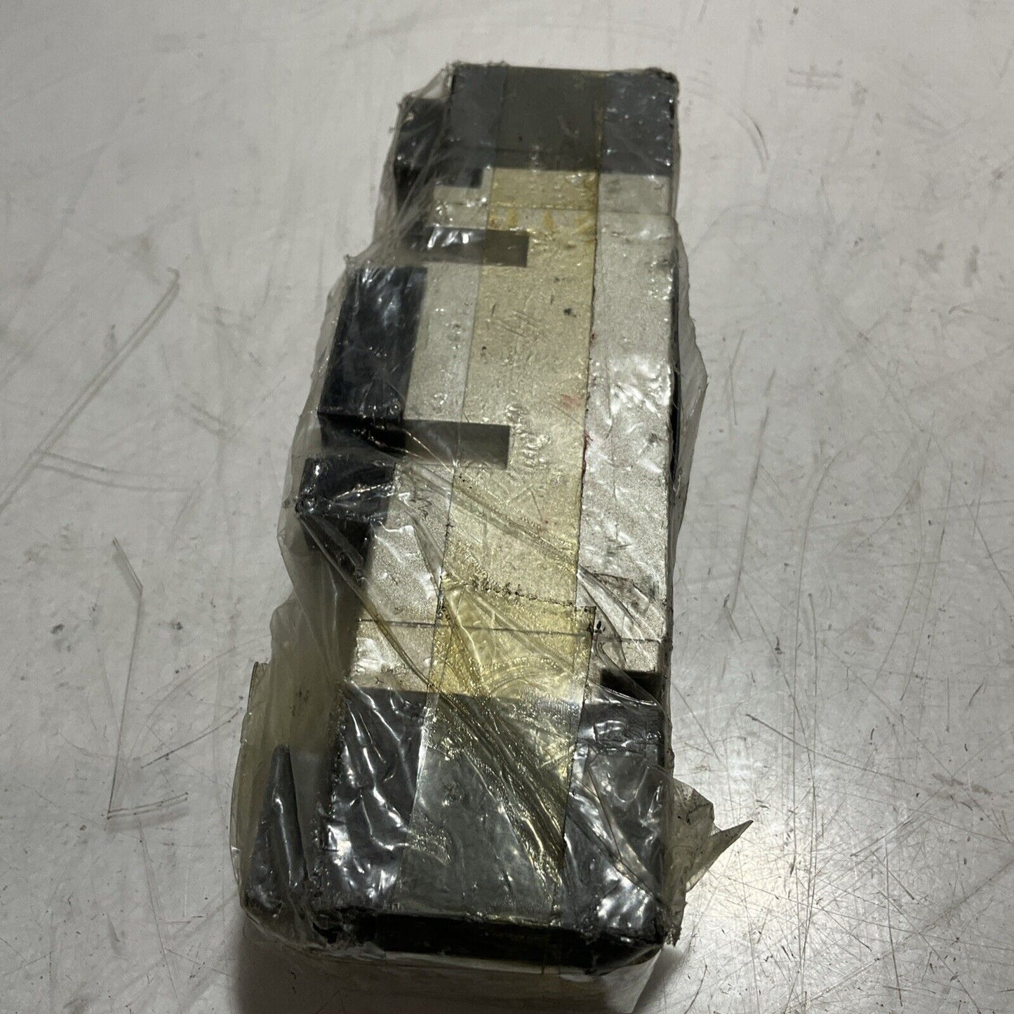 SMC V4214F SOLENOID VALVE SOL/PILOT